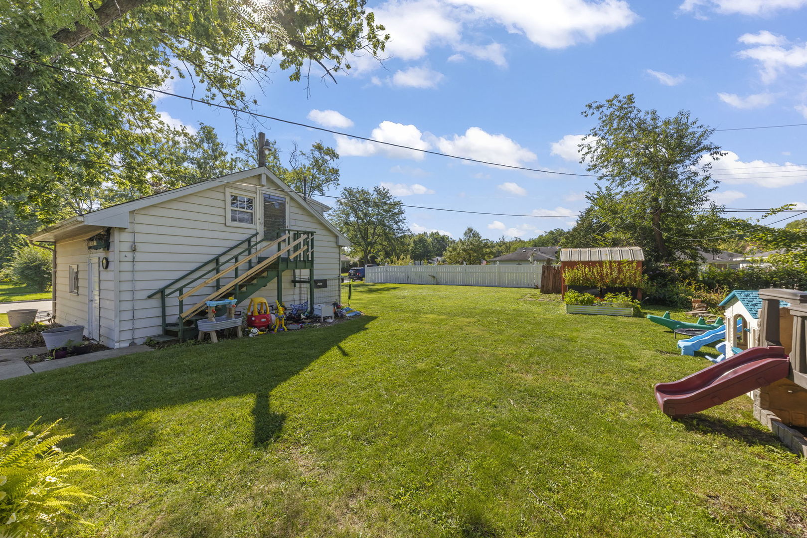 2441 Spruce Road