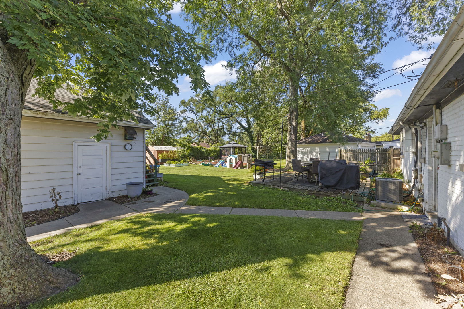 2441 Spruce Road
