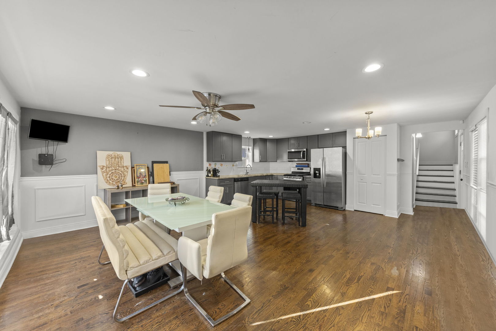 11616 S Racine Avenue