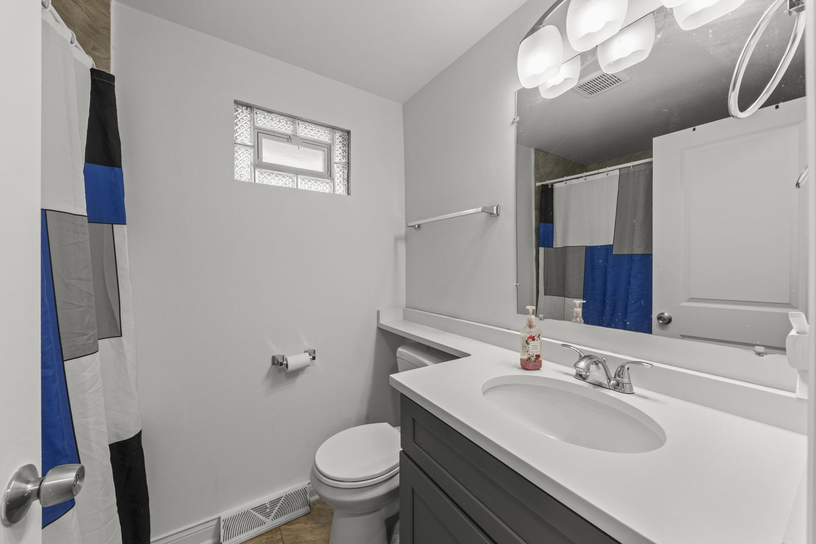 11616 S Racine Avenue