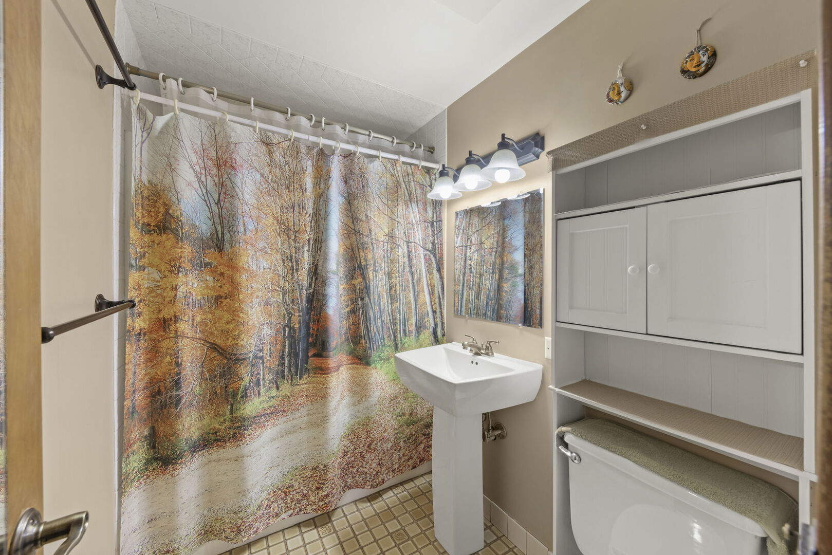 17601 Lincoln Avenue