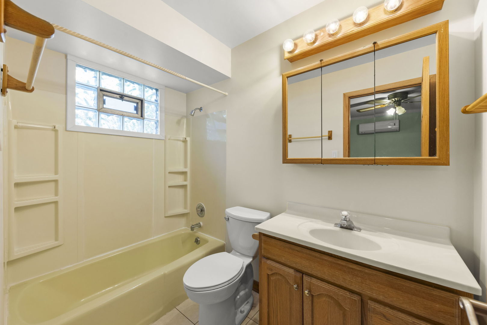 18000 Armitage Court