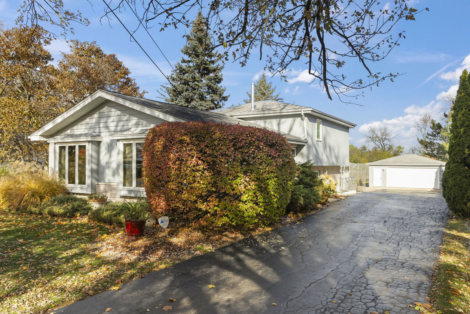 3068 Hickory Road