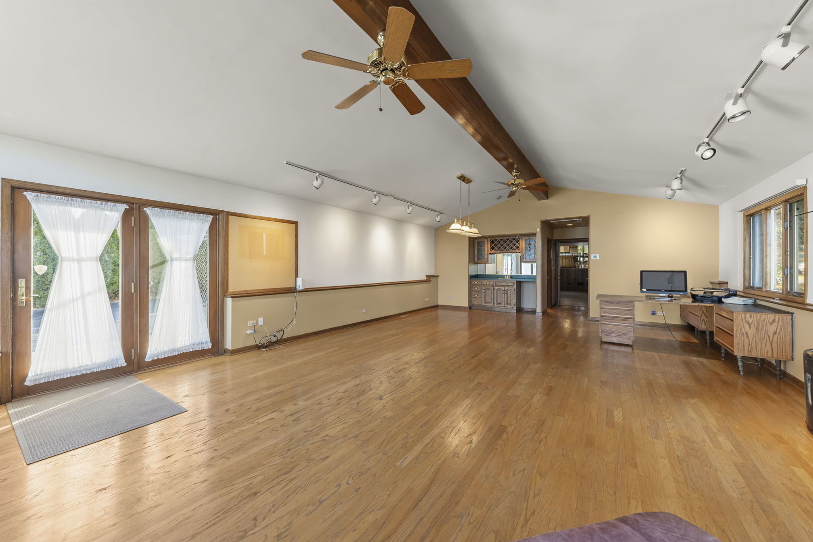 3068 Hickory Road