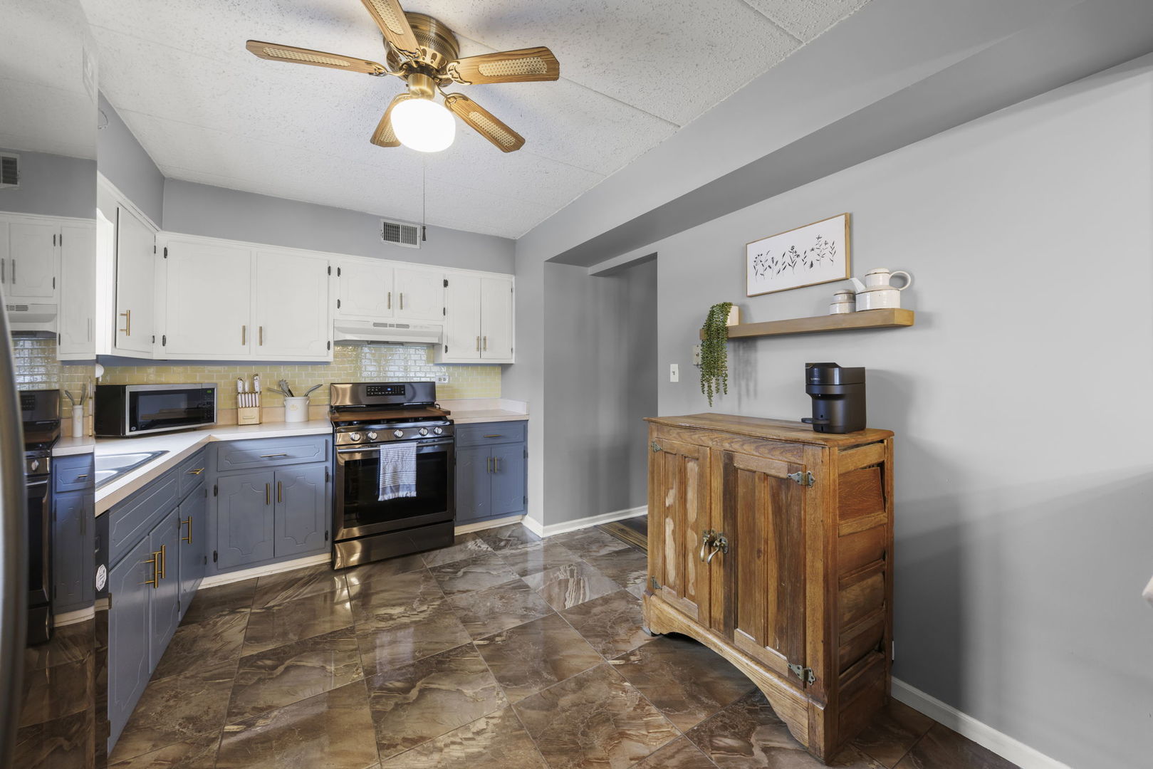 15718 Revere Court Unit: B