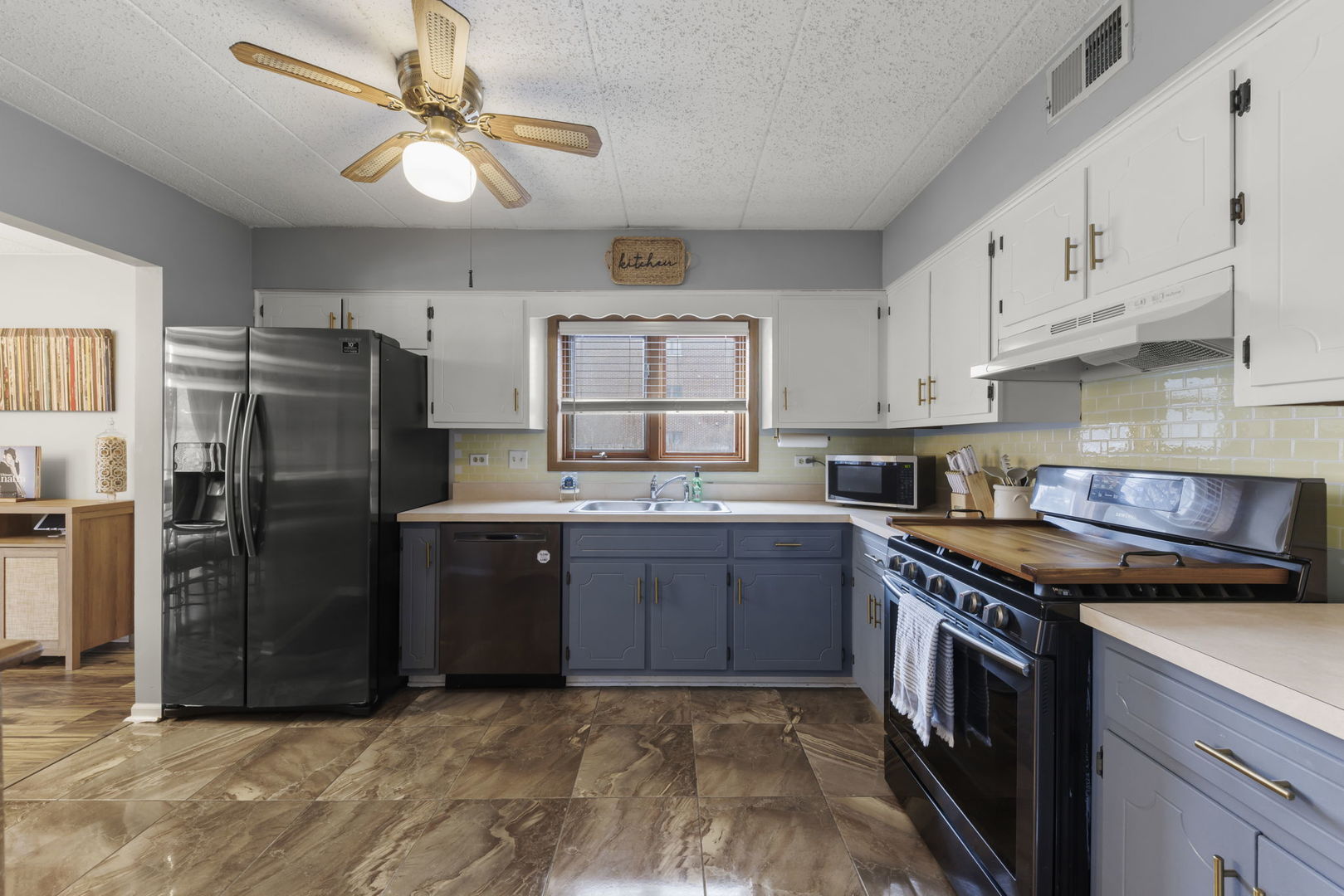 15718 Revere Court Unit: B