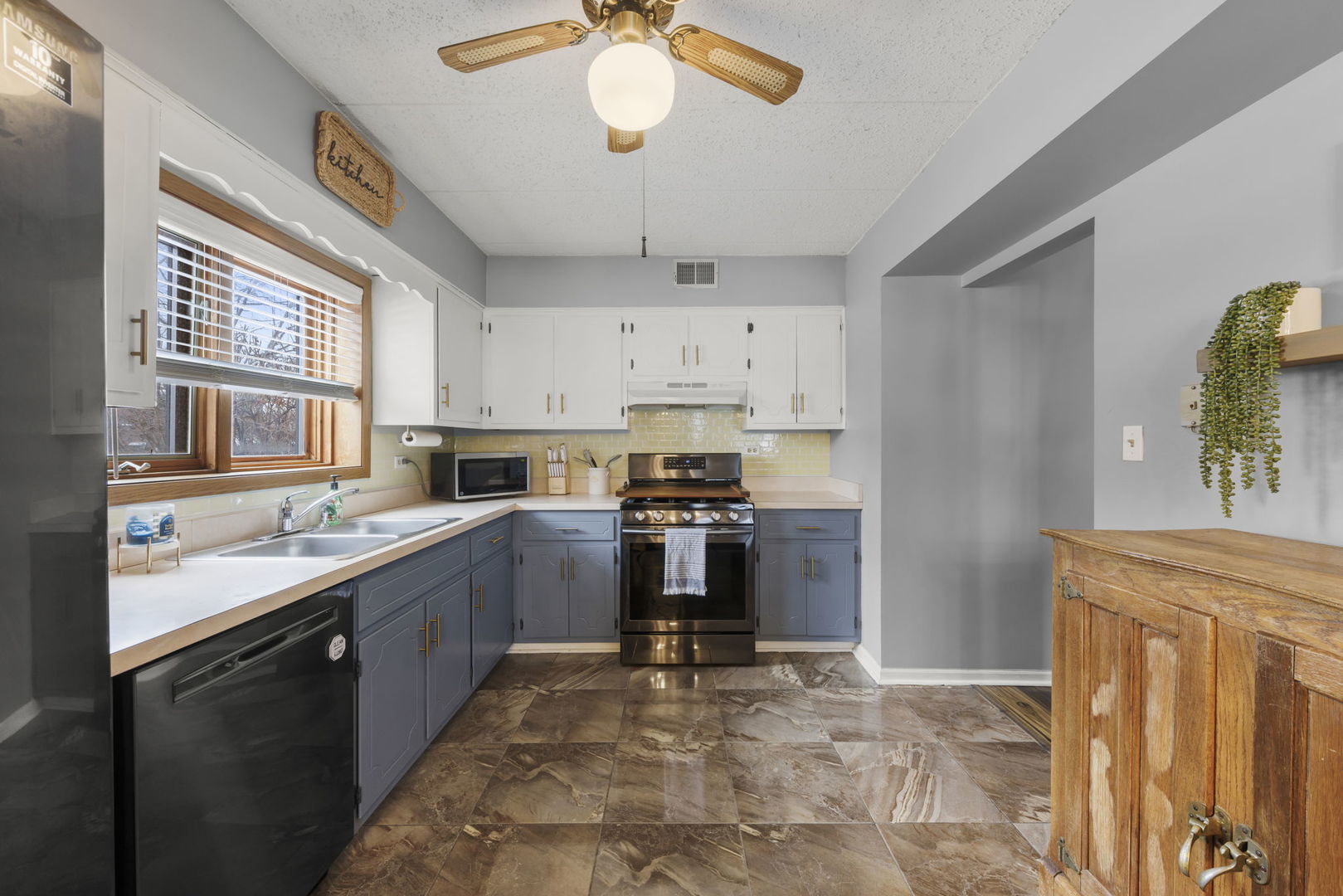 15718 Revere Court Unit: B