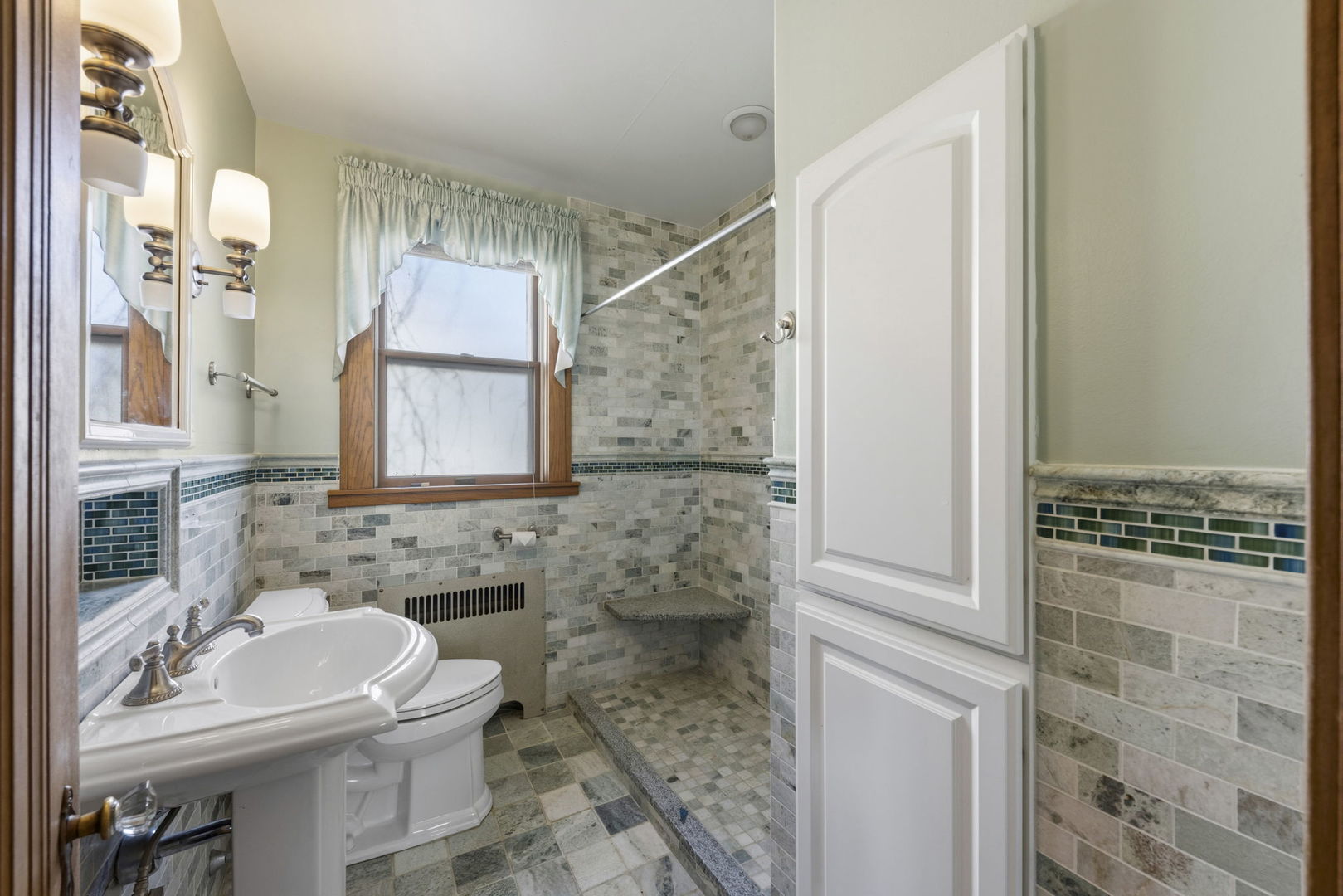 2126 Maple Road