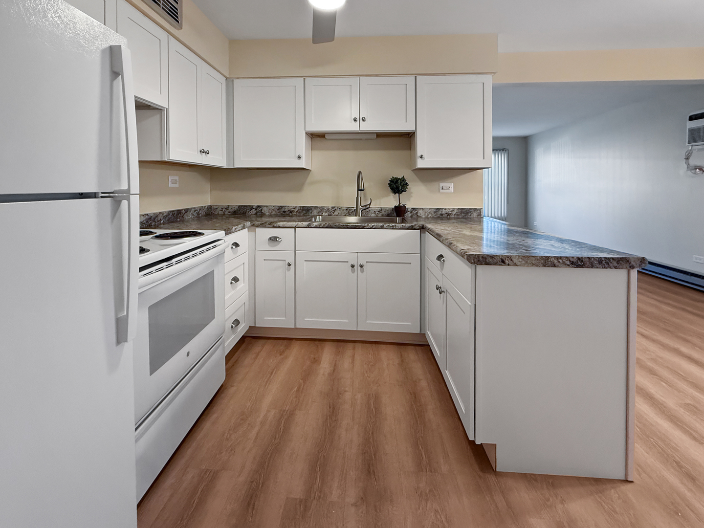 2025 Maple Road Unit: 1E