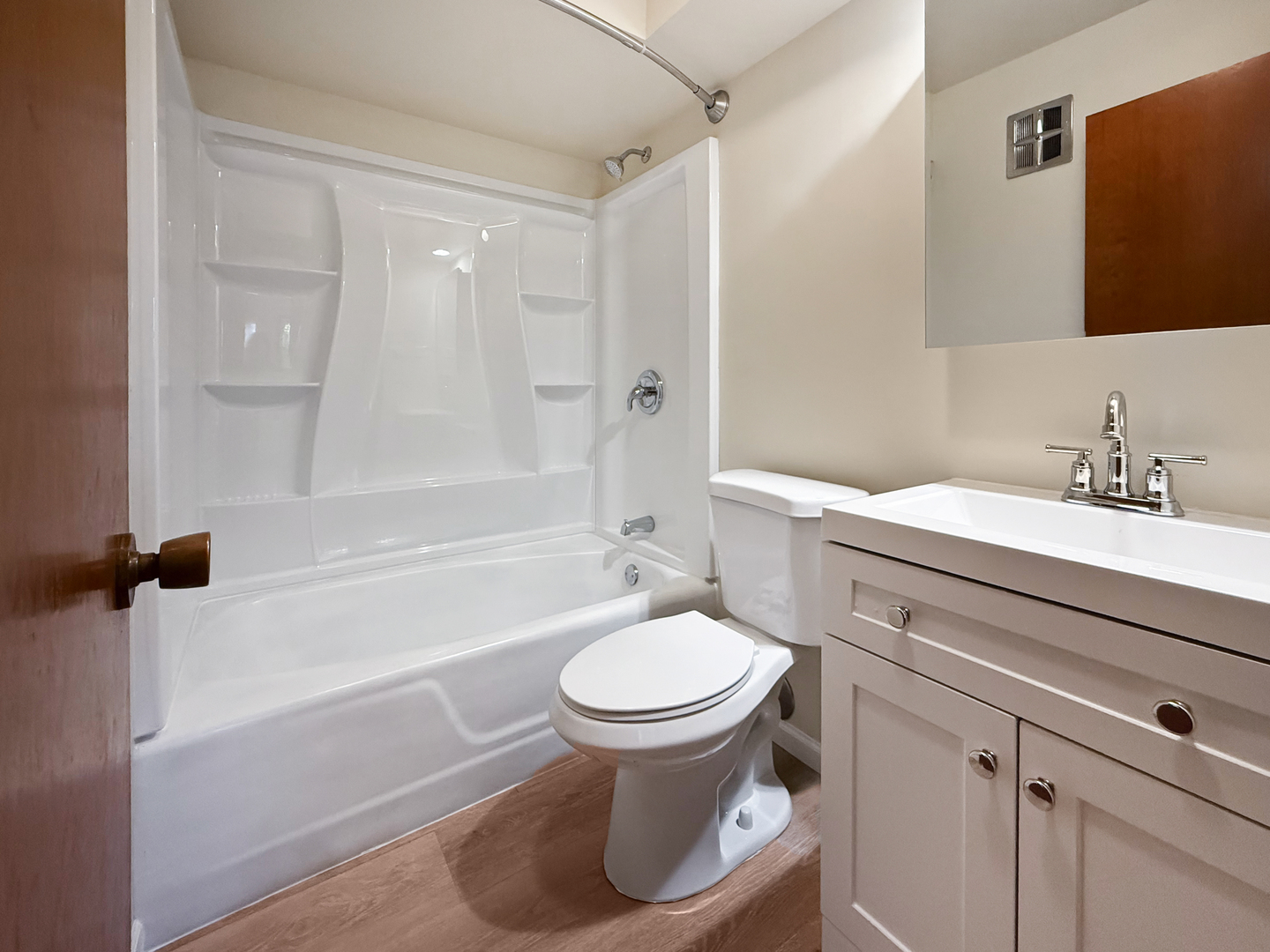 2025 Maple Road Unit: 1E