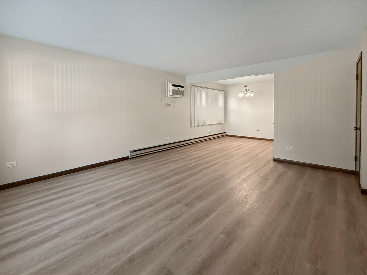2025 Maple Road Unit: 1E