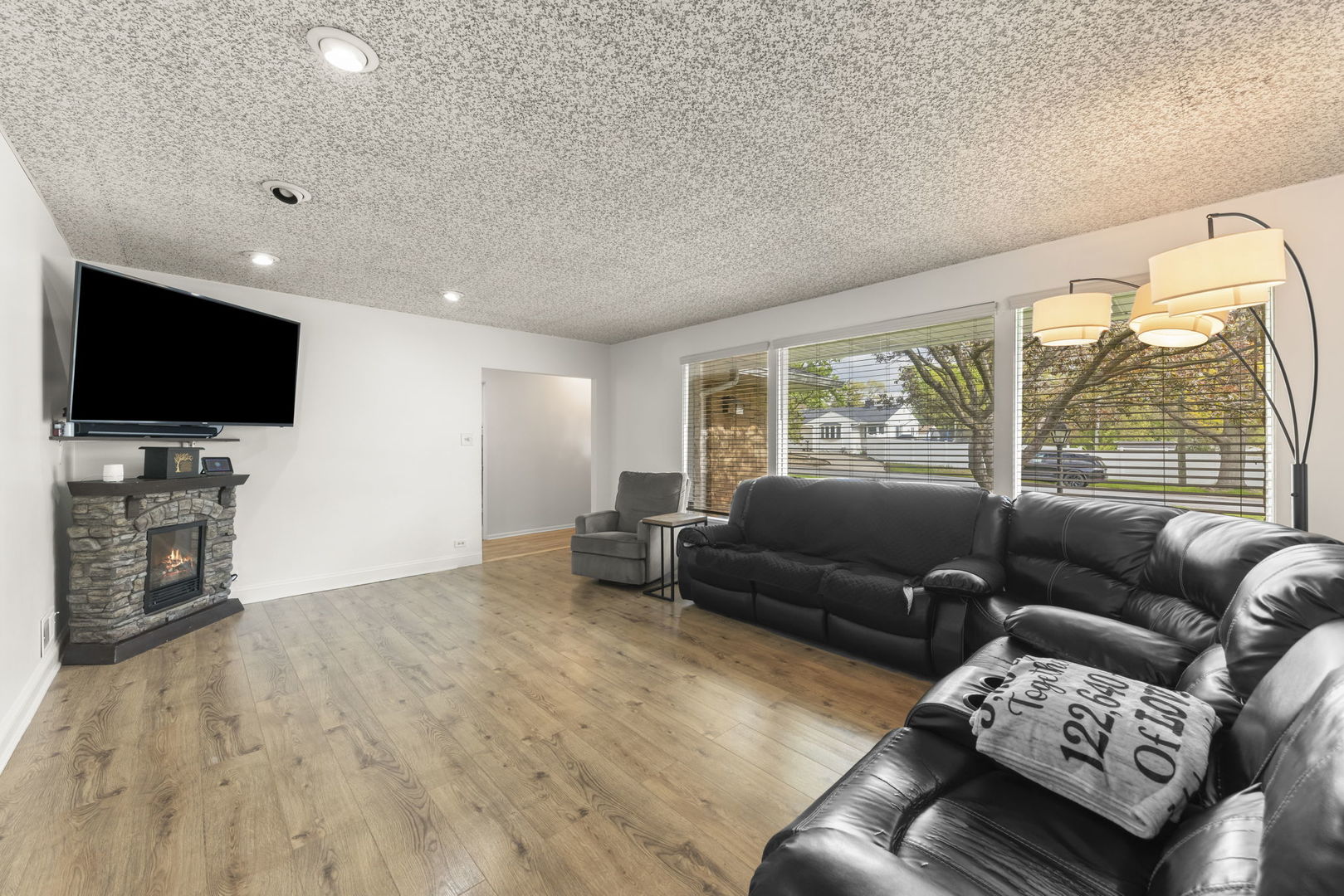 2245 Hawthorne Road