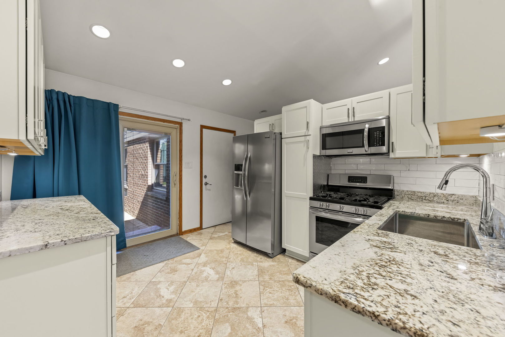 8407 Carriage Lane