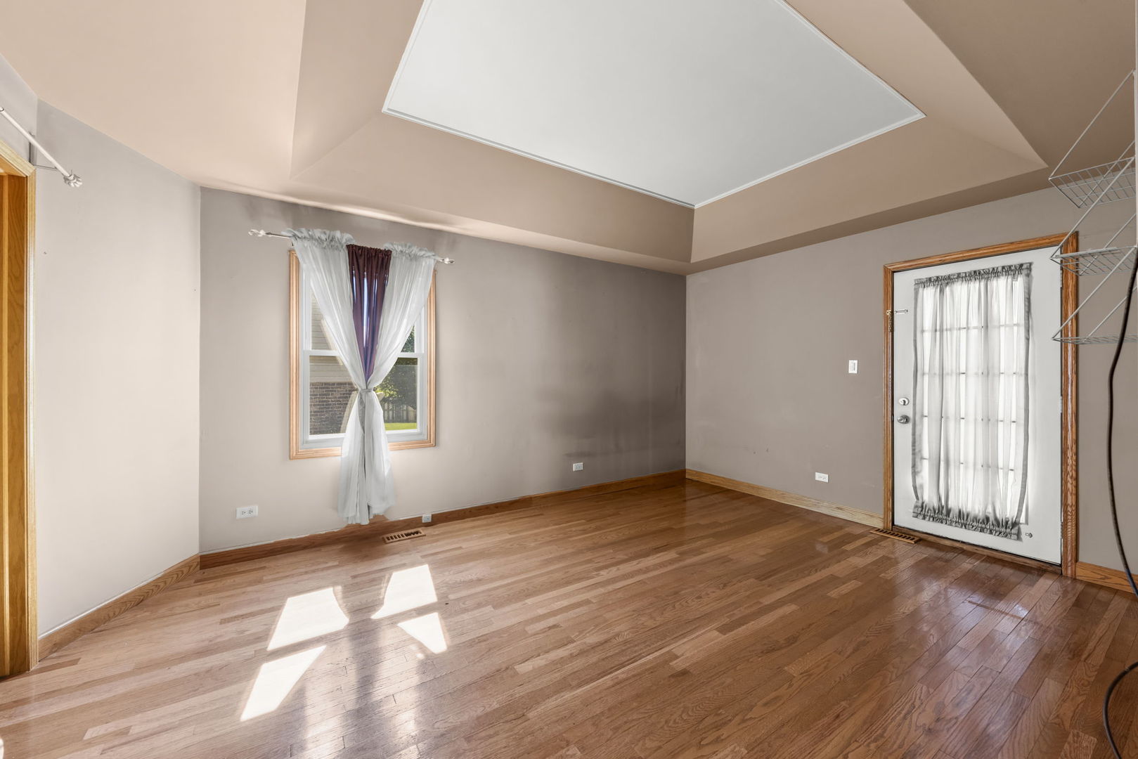 8407 Carriage Lane