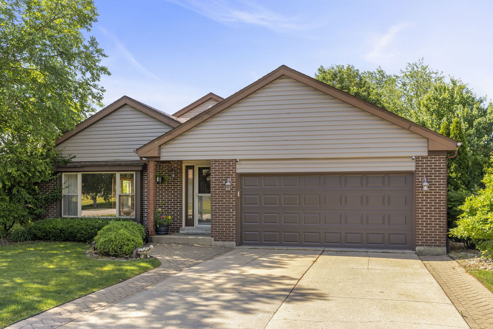 8407 Carriage Lane