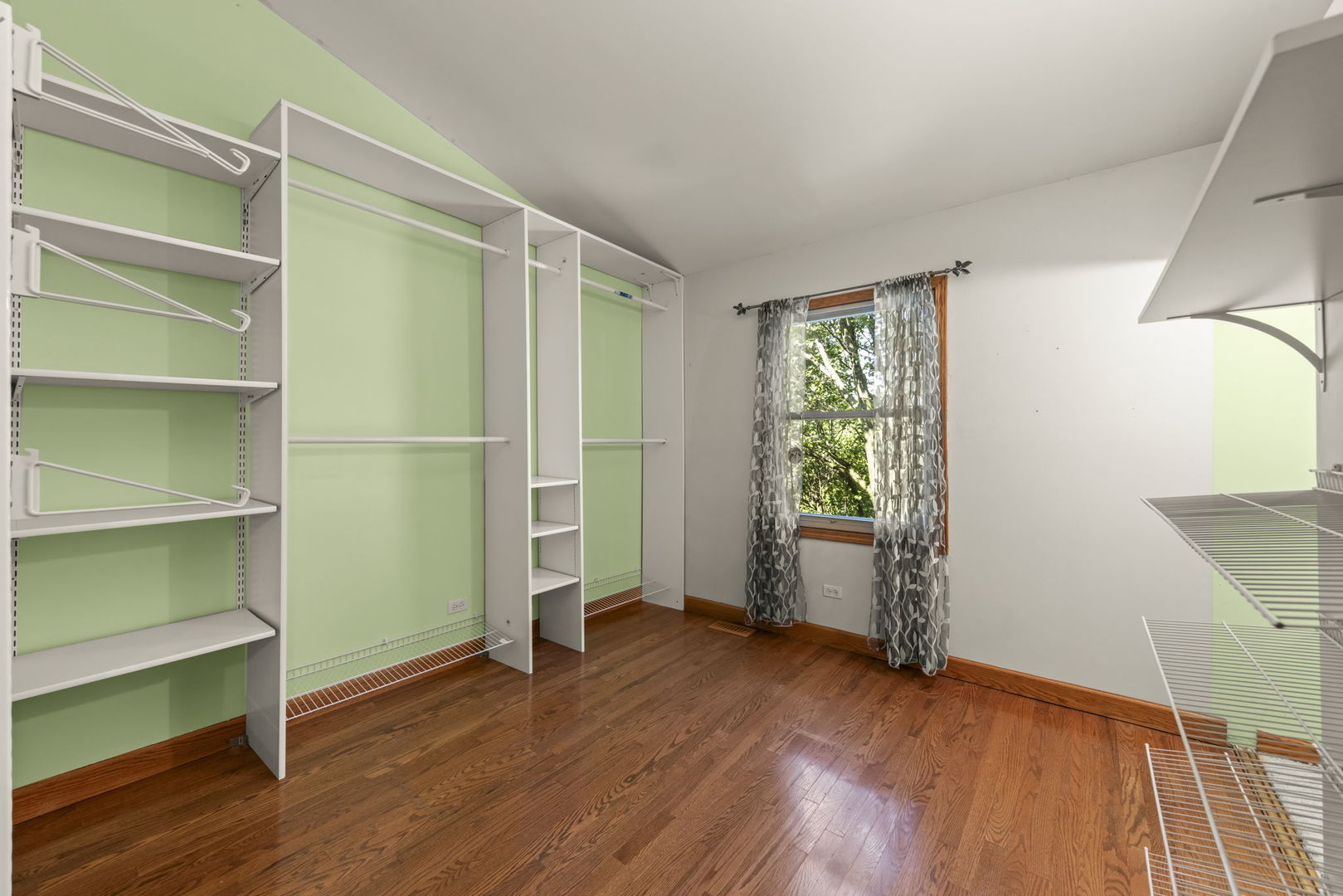 8407 Carriage Lane