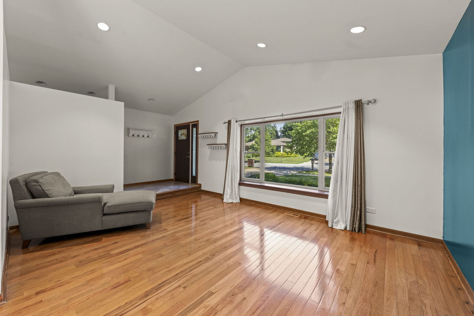 8407 Carriage Lane