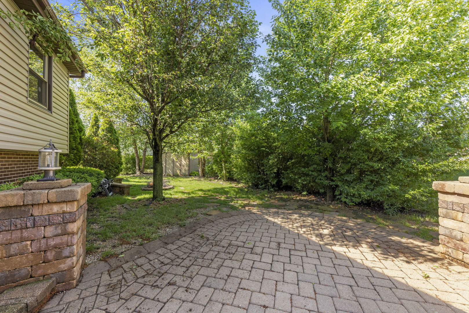 8407 Carriage Lane