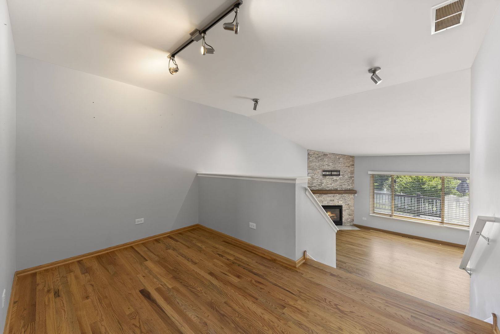 8227 Auburn Lane