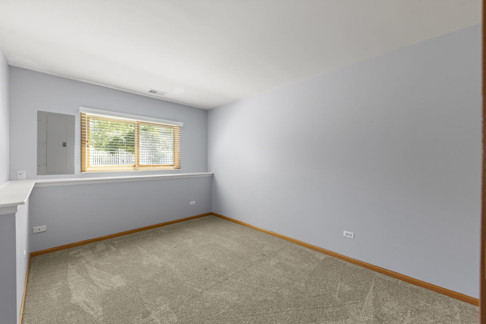 8227 Auburn Lane
