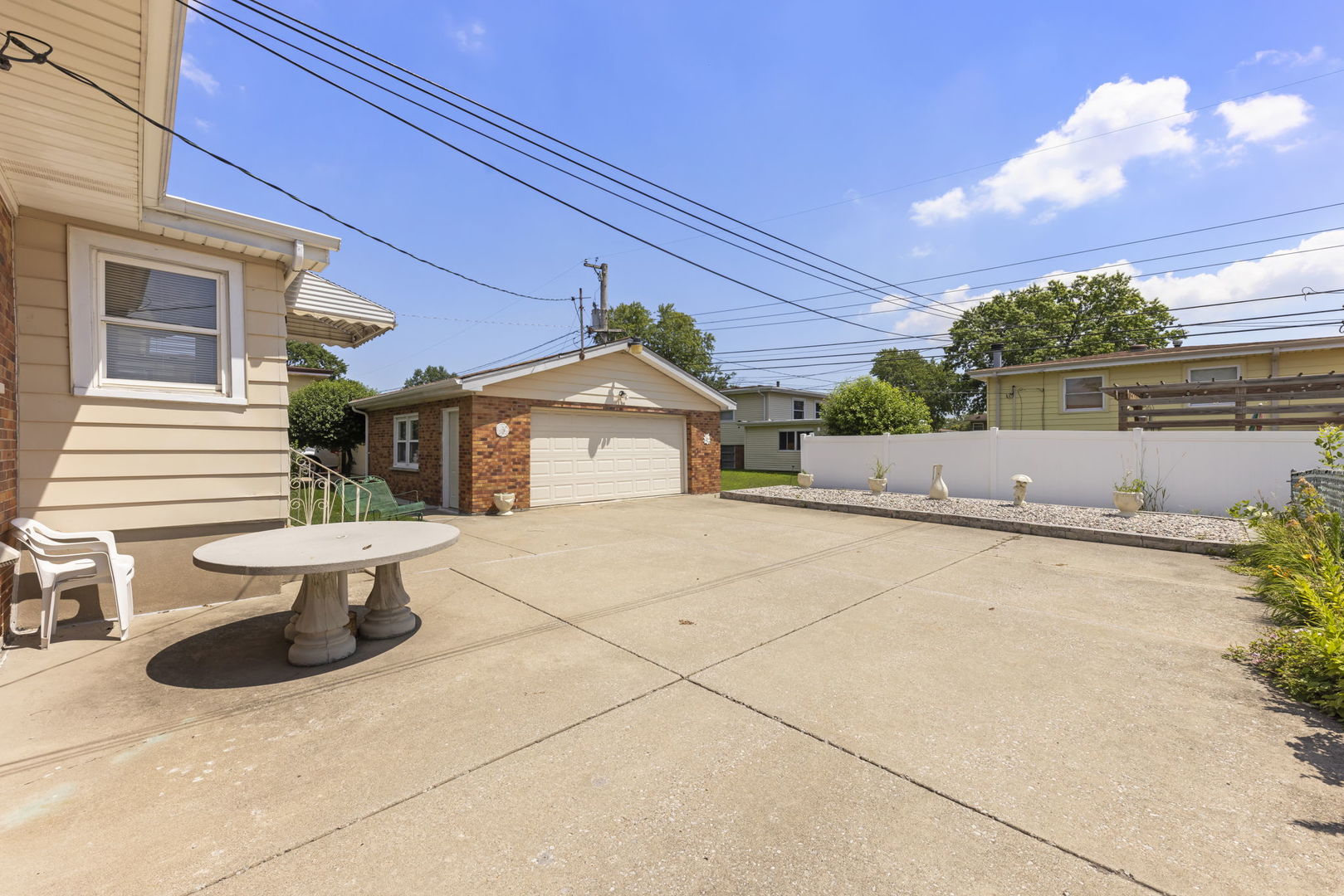 261 S Mayfair Place