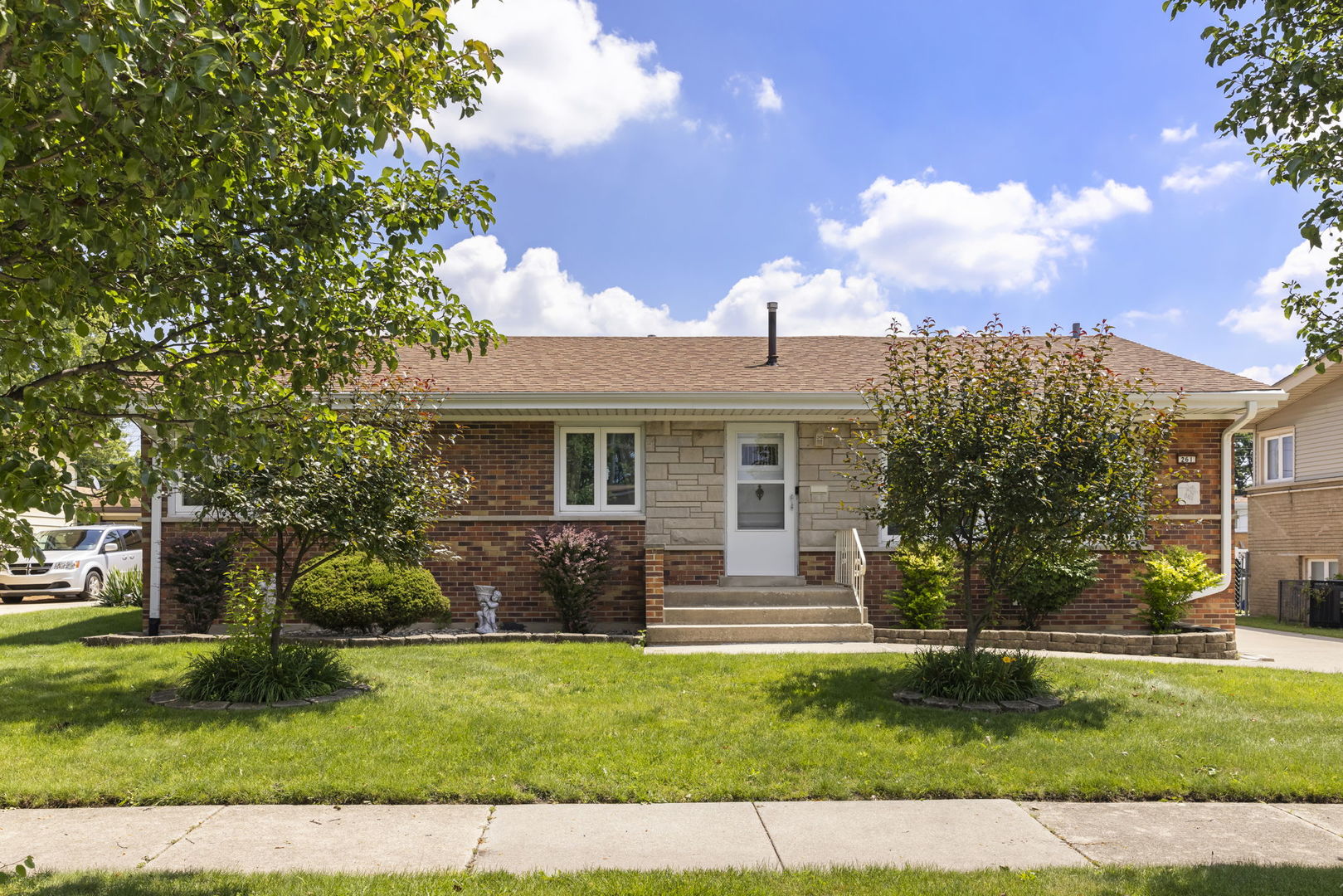 261 S Mayfair Place