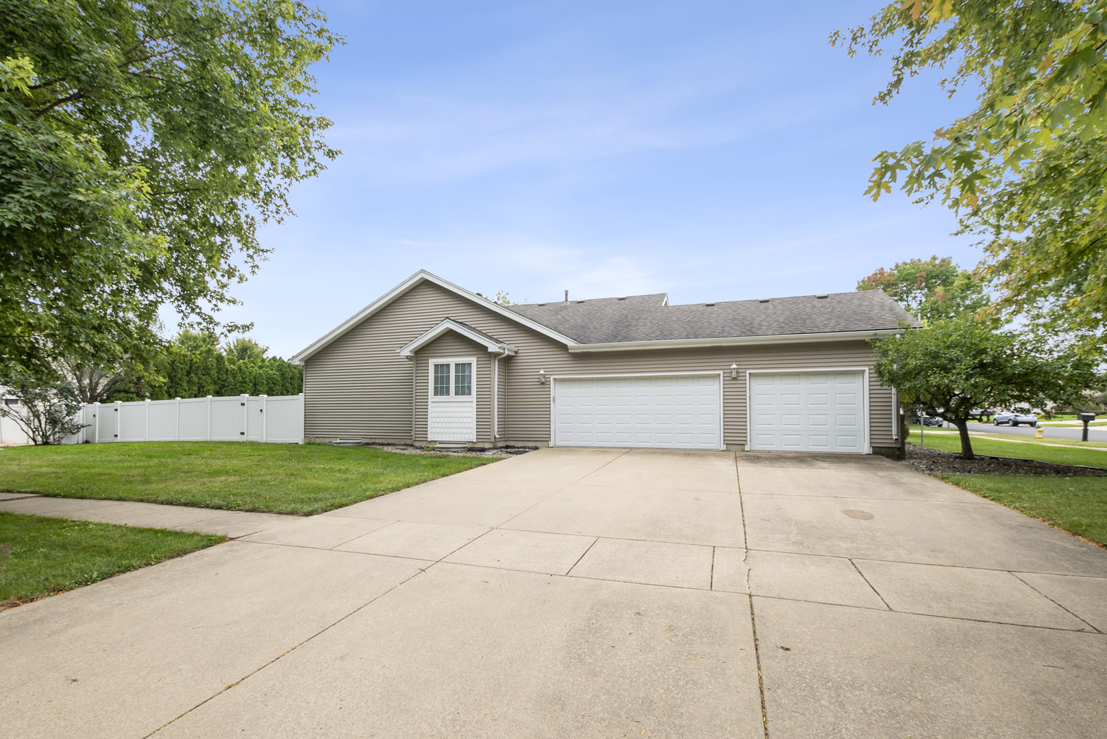 1582 Sun Ridge Drive
