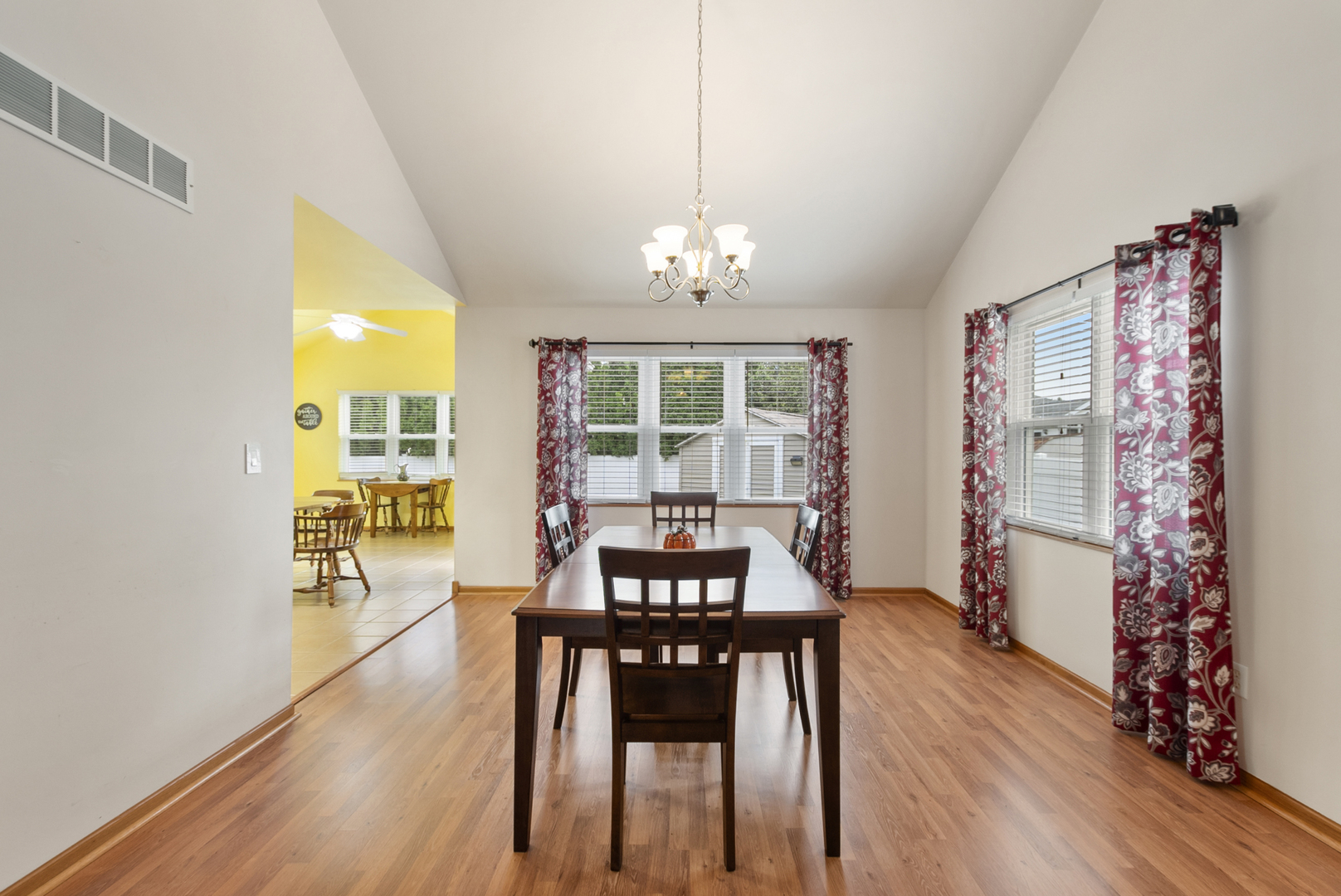 1582 Sun Ridge Drive