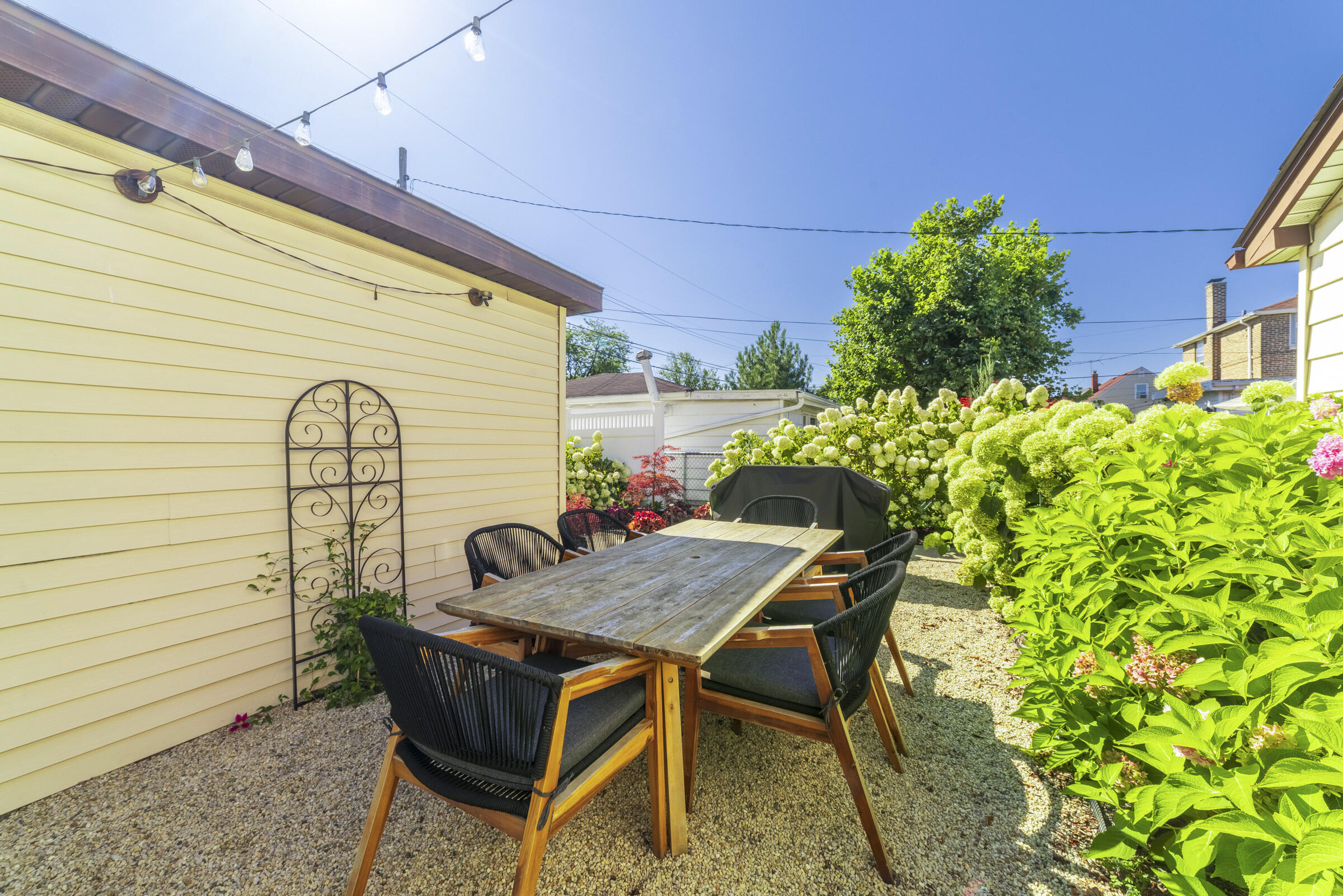 3943 Henry Avenue
