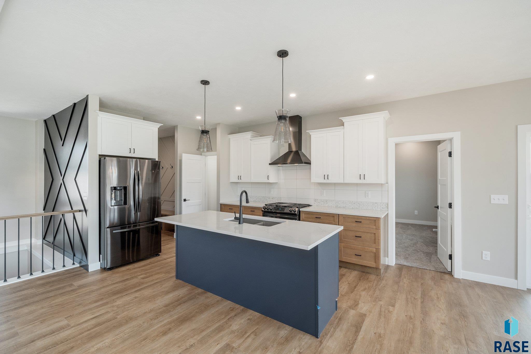 5601 E Saddle Ridge Cir