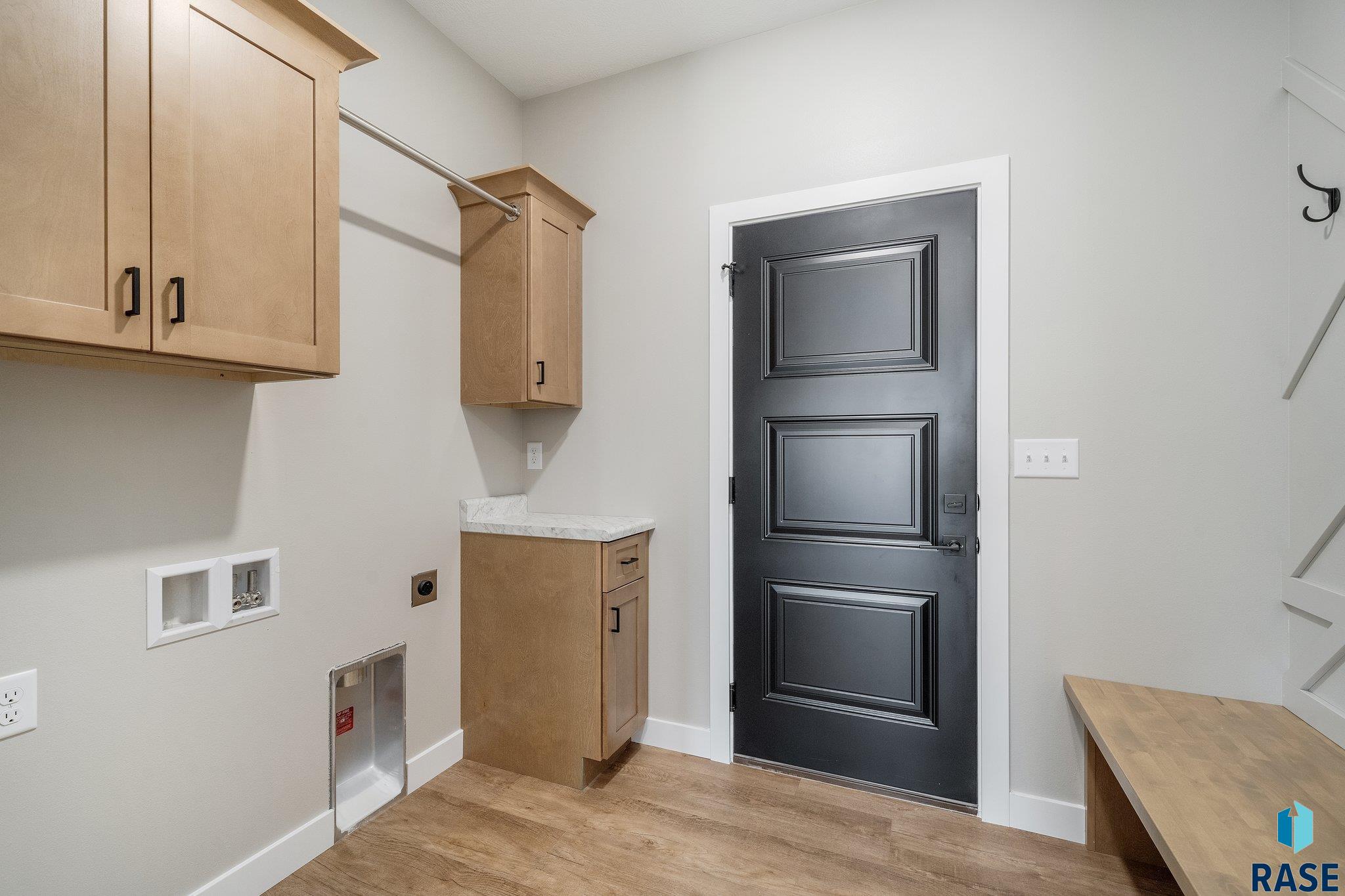 5601 E Saddle Ridge Cir