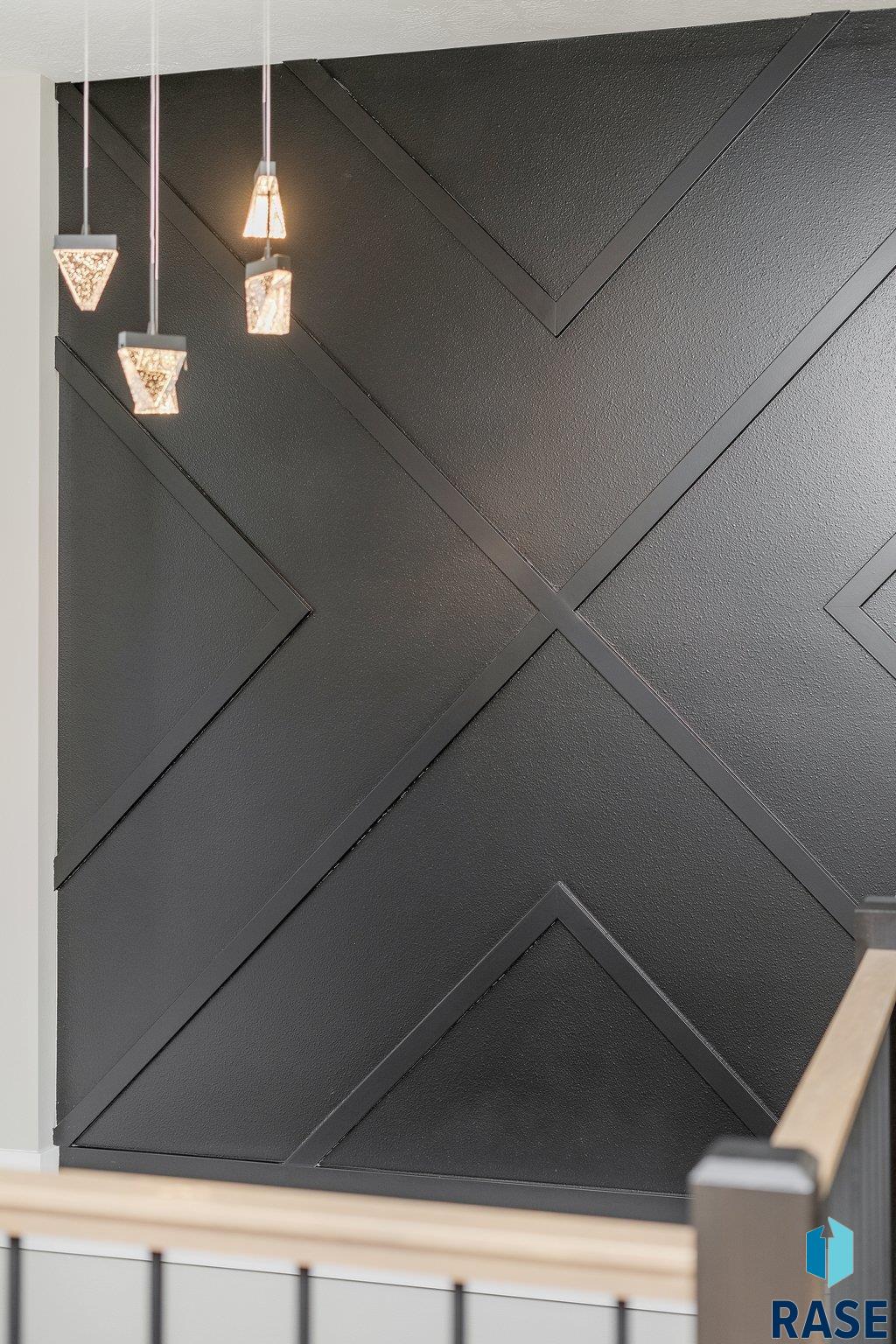 5601 E Saddle Ridge Cir