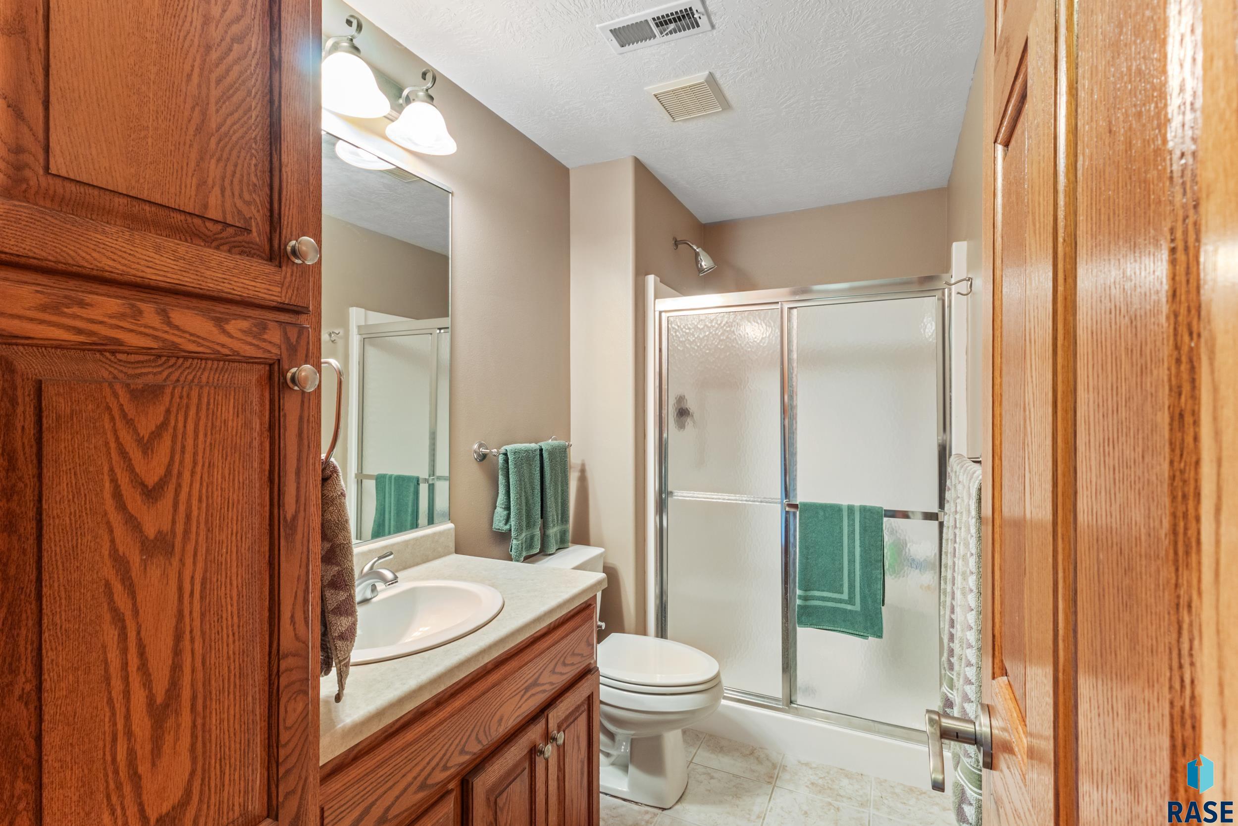 6309 S Heatherridge Ave