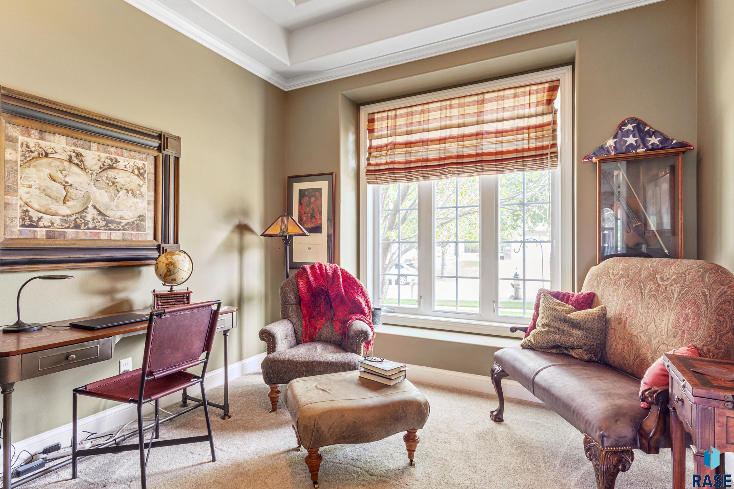 6309 S Heatherridge Ave