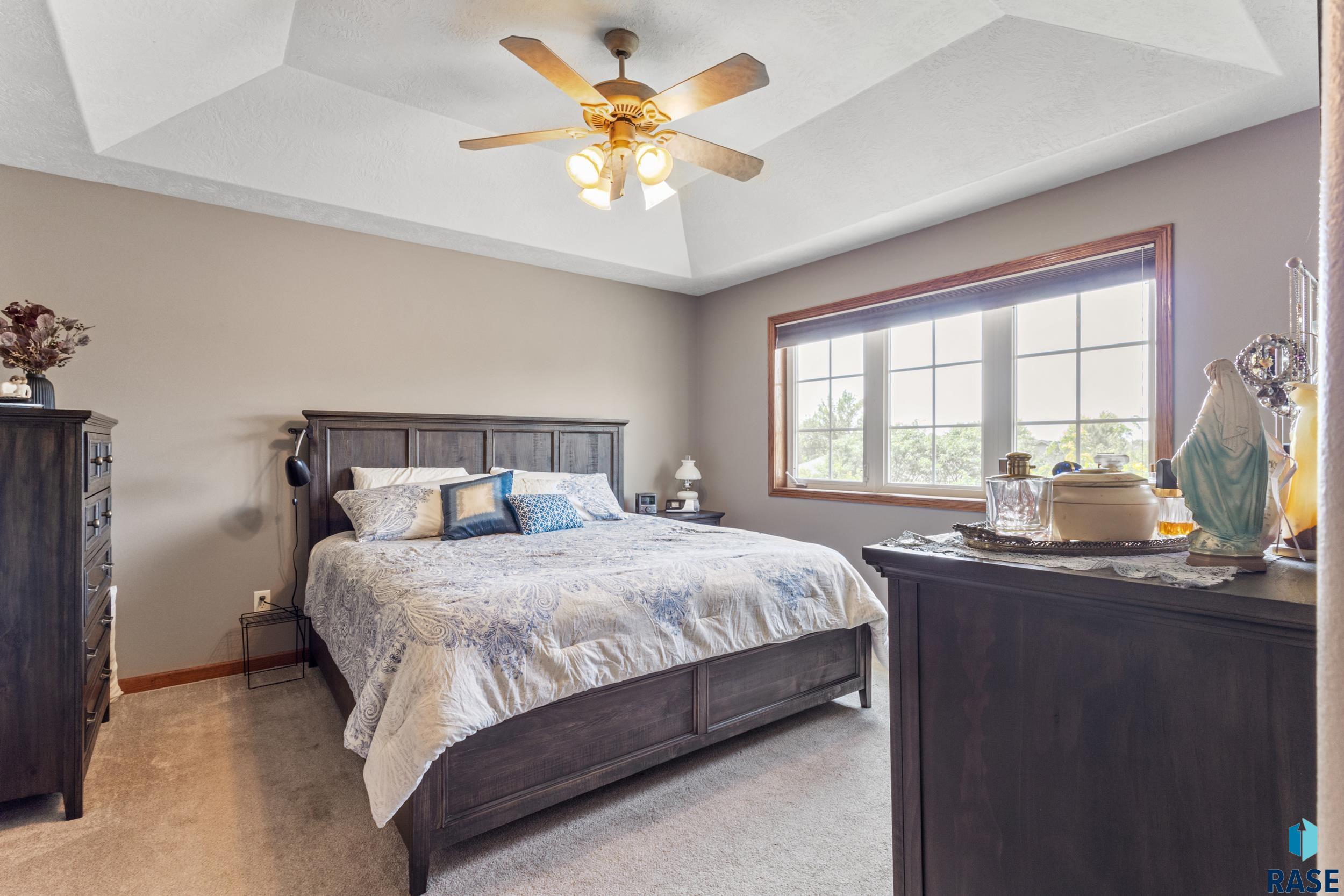 6309 S Heatherridge Ave