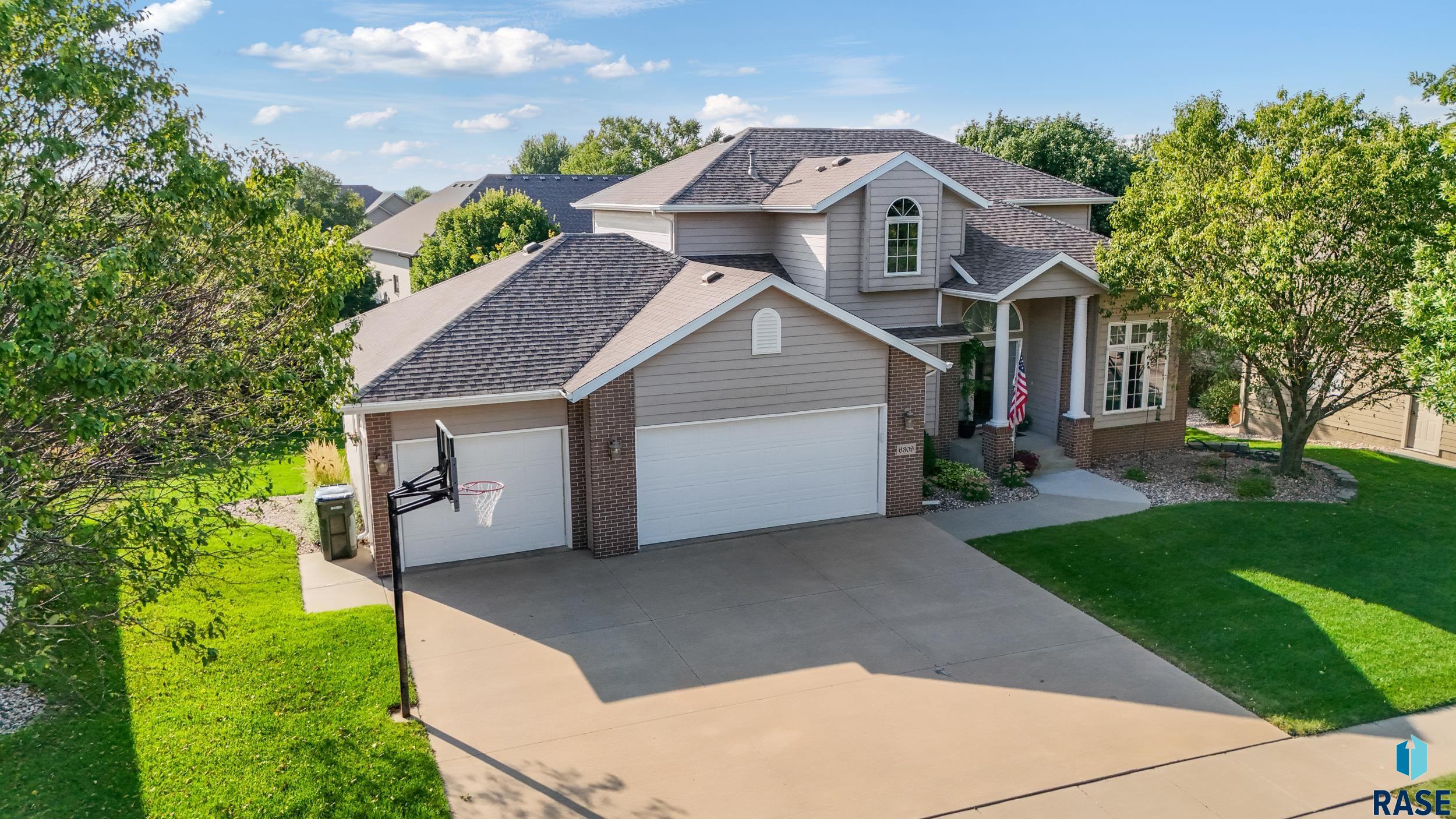 6309 S Heatherridge Ave