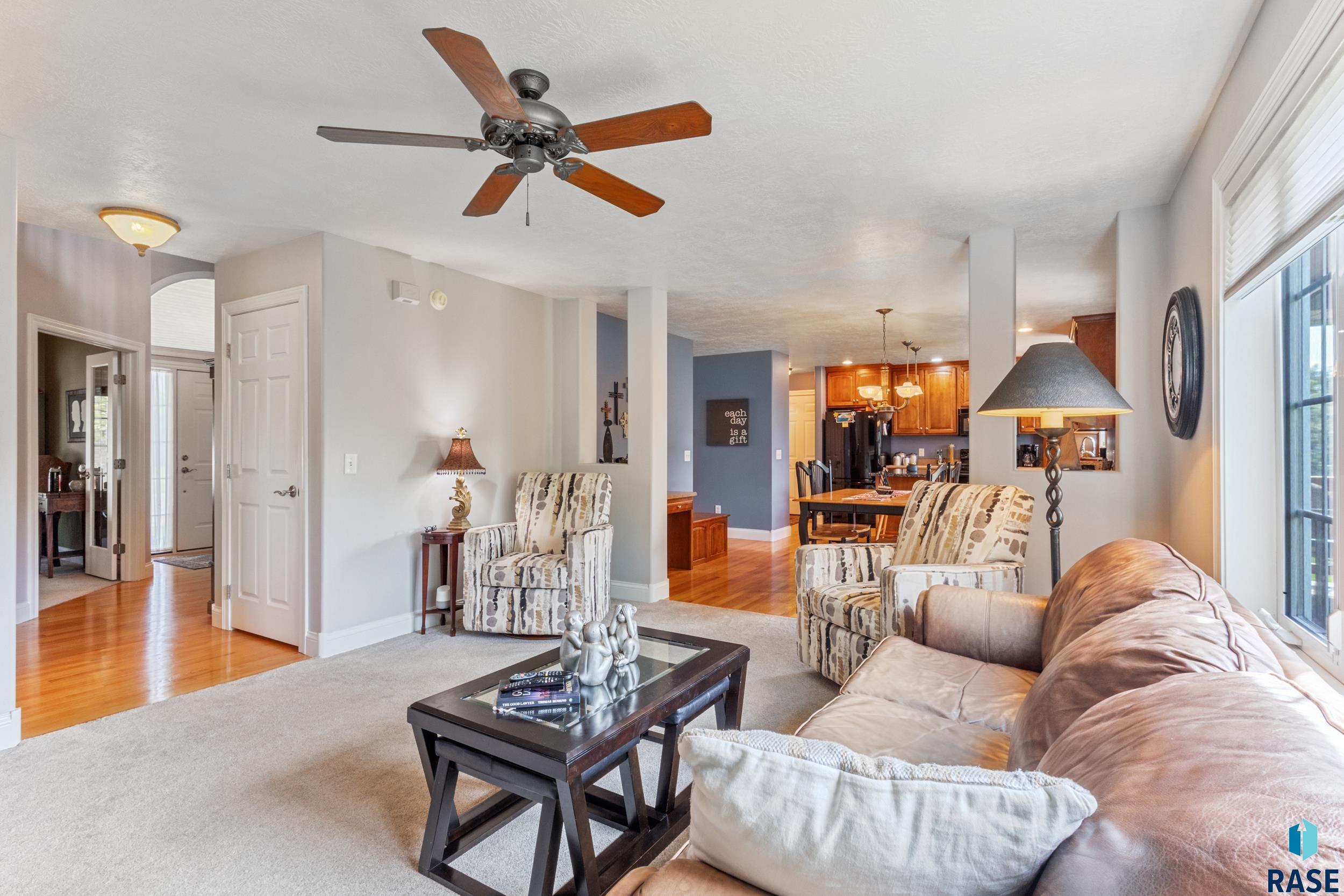 6309 S Heatherridge Ave