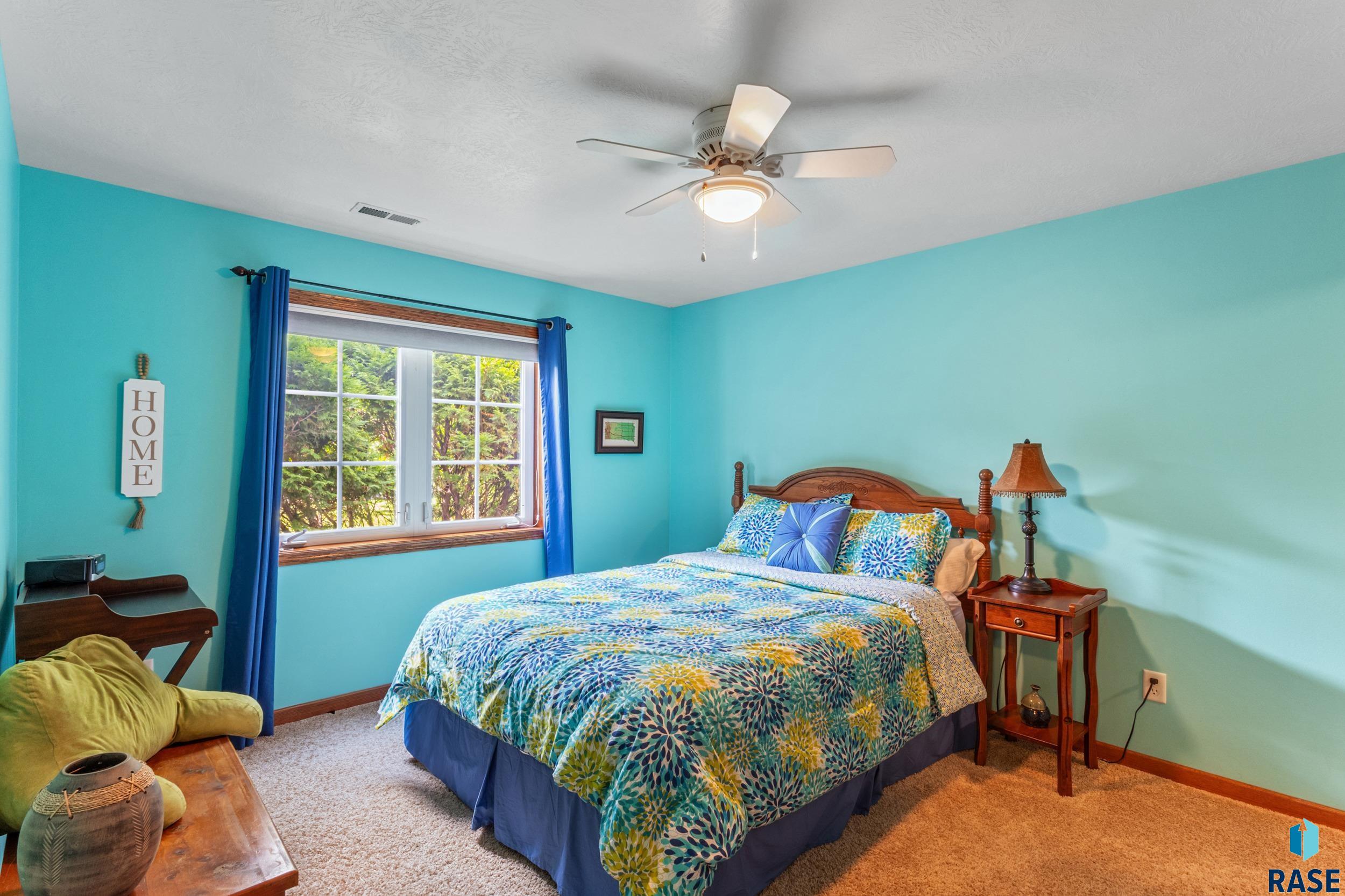 6309 S Heatherridge Ave