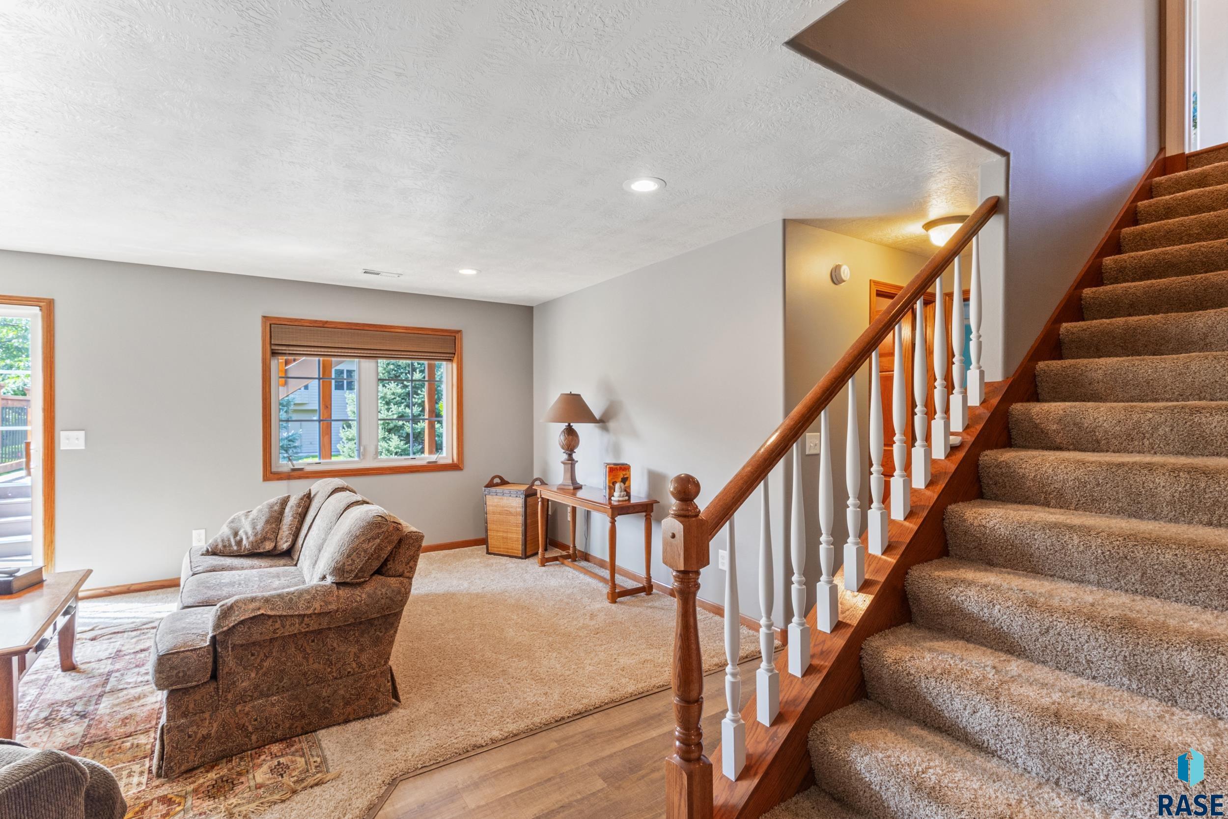 6309 S Heatherridge Ave