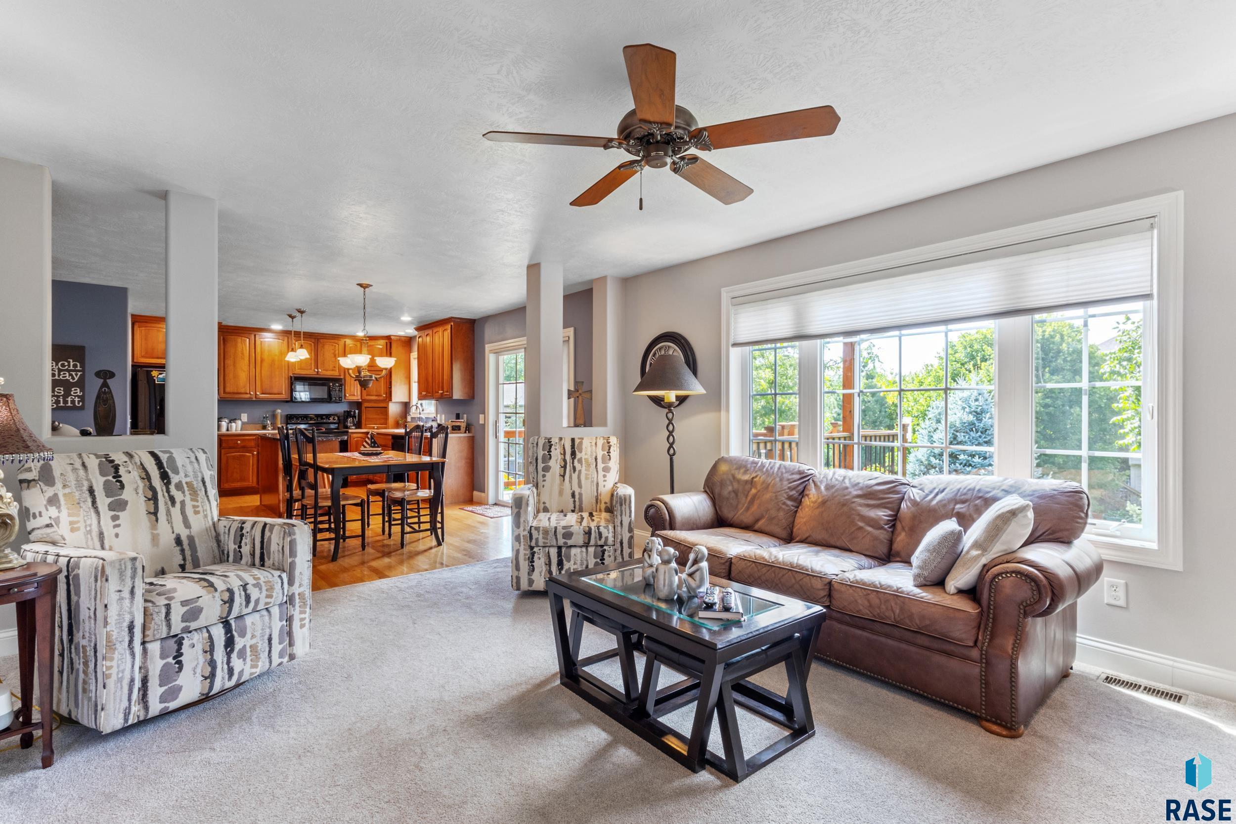 6309 S Heatherridge Ave