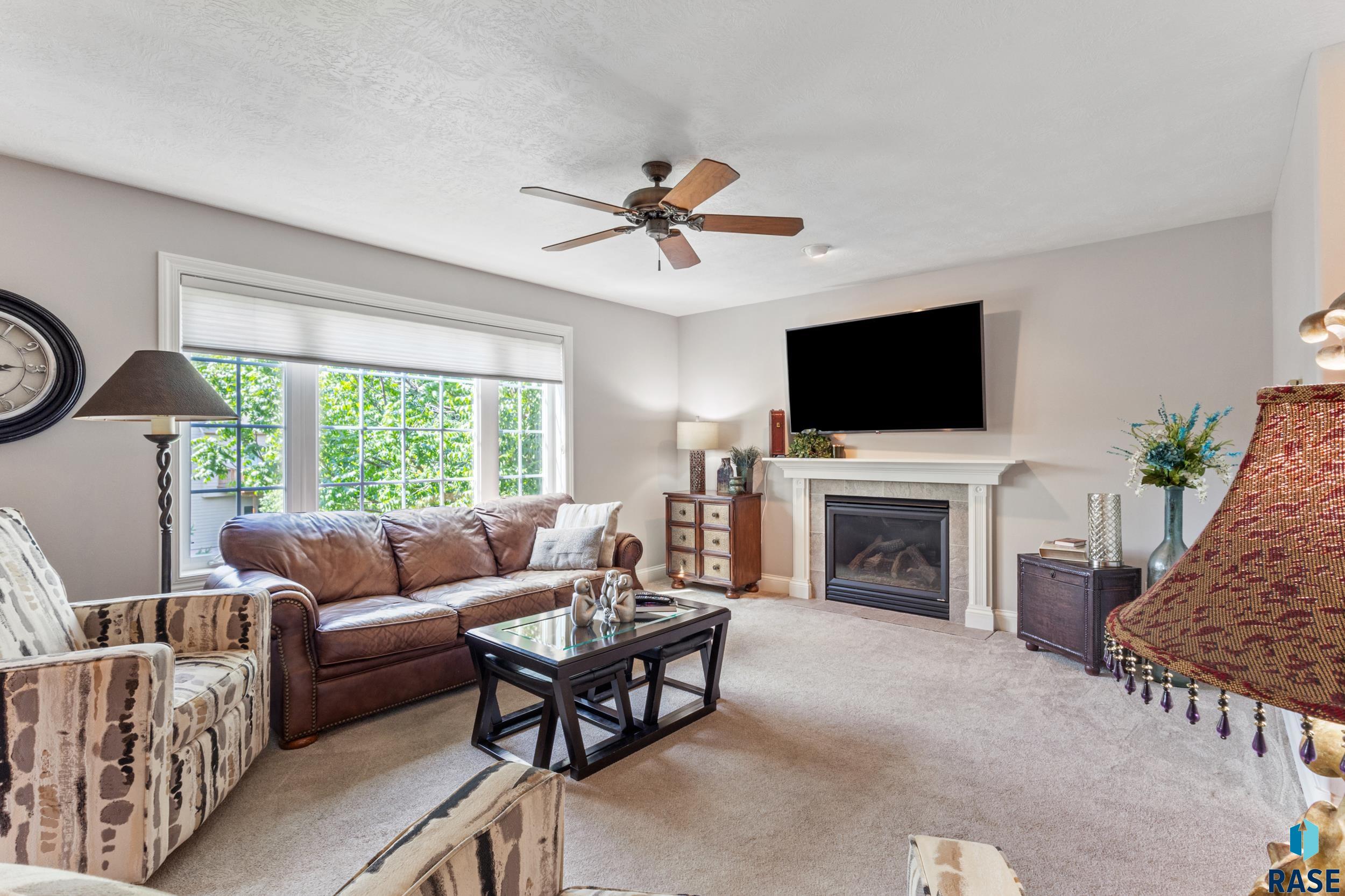 6309 S Heatherridge Ave