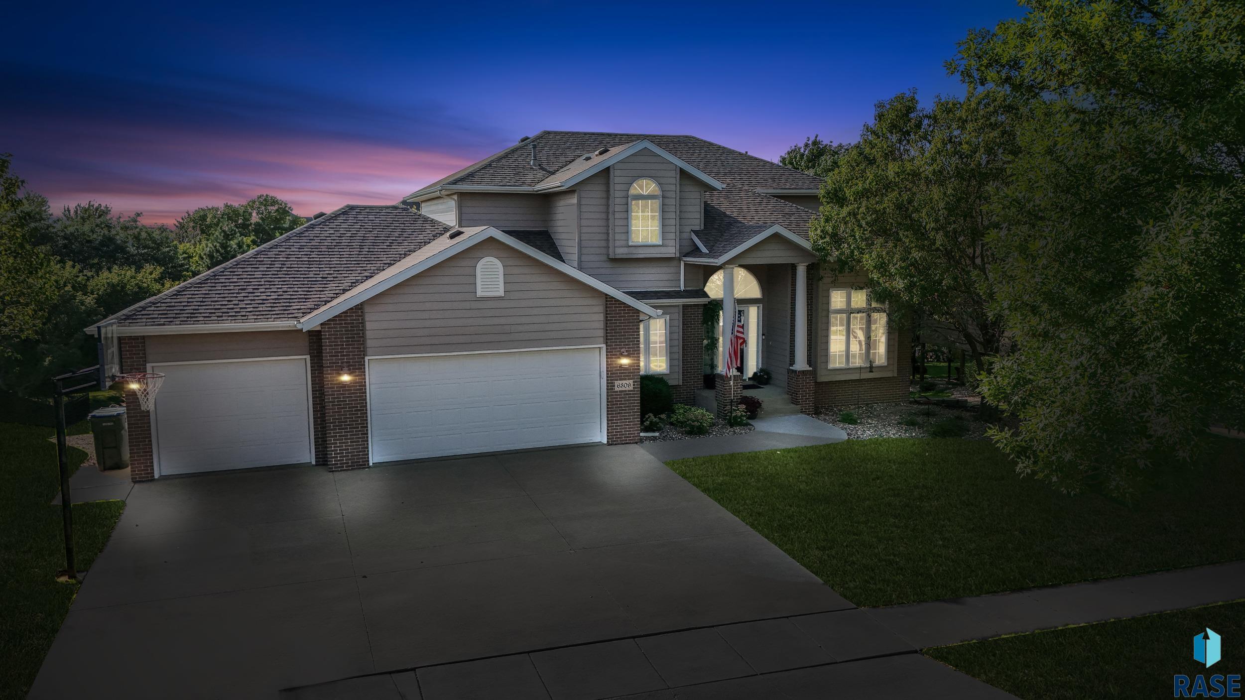 6309 S Heatherridge Ave