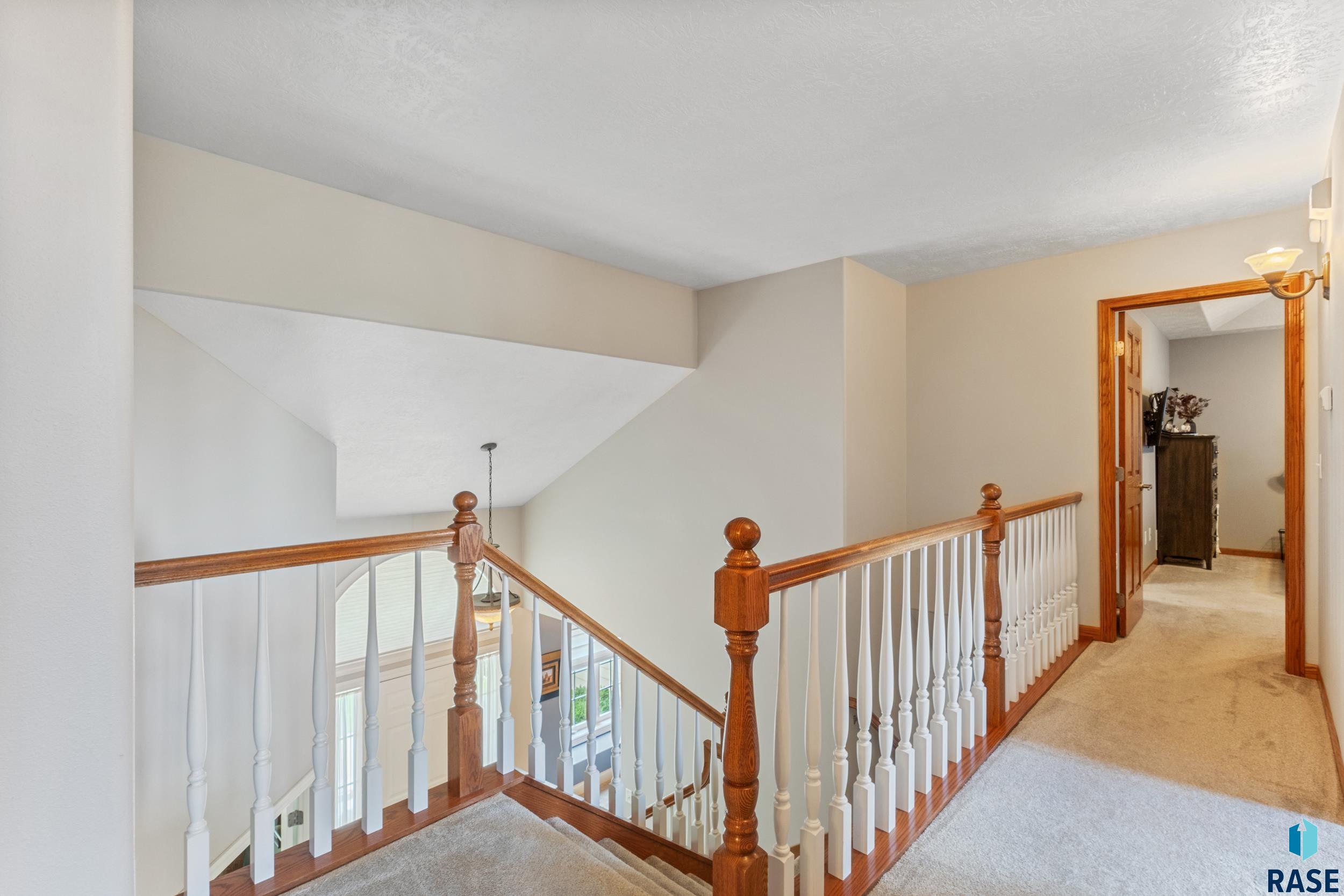 6309 S Heatherridge Ave