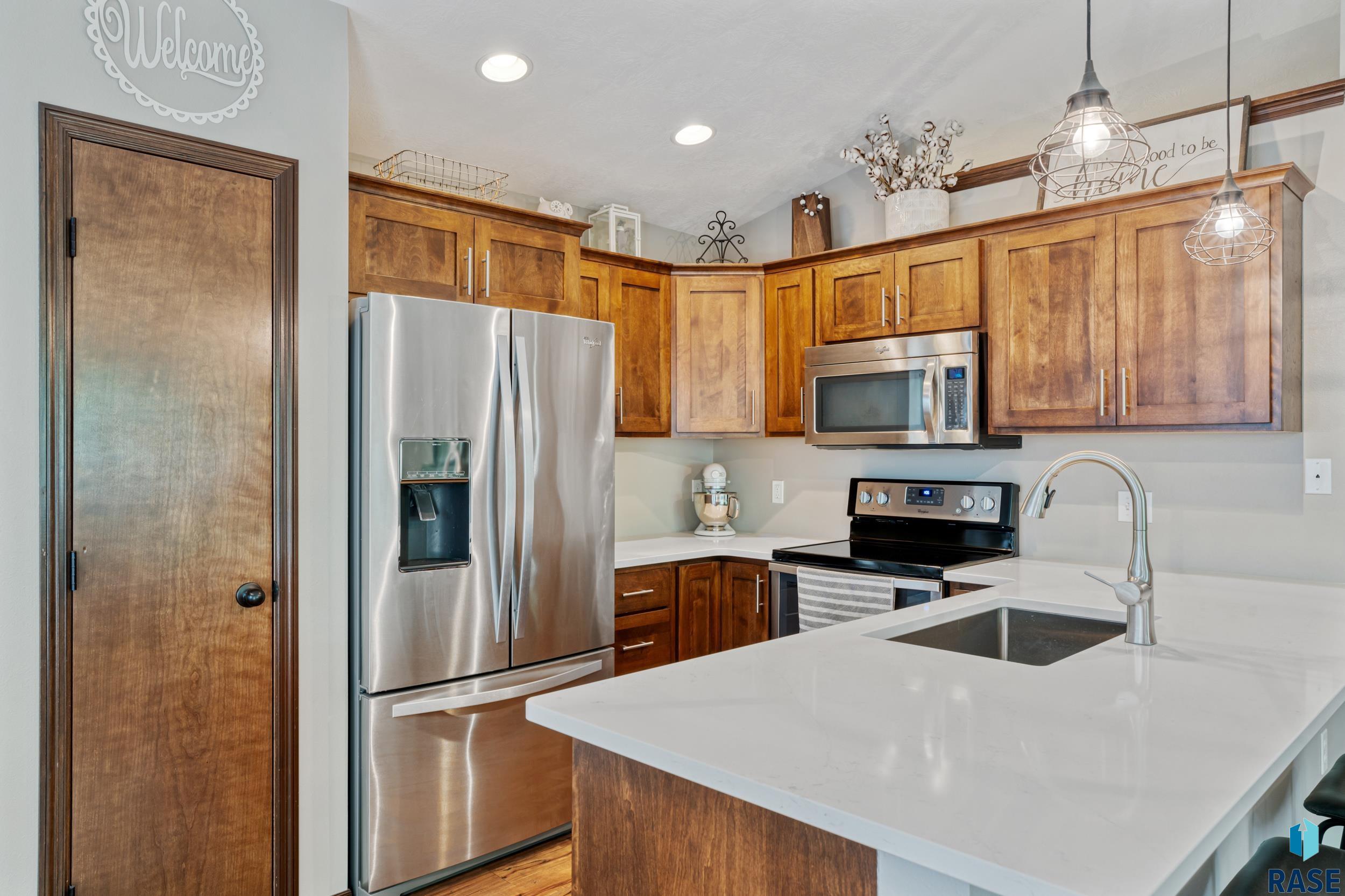 8004 W Vista Park St