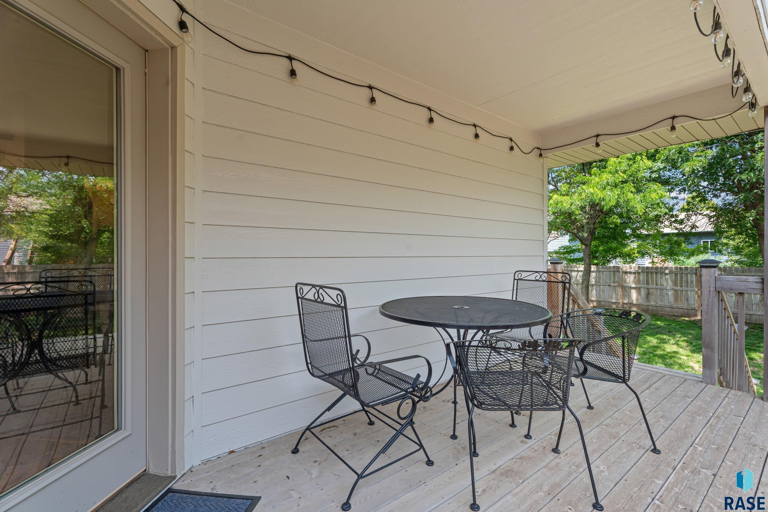 8004 W Vista Park St