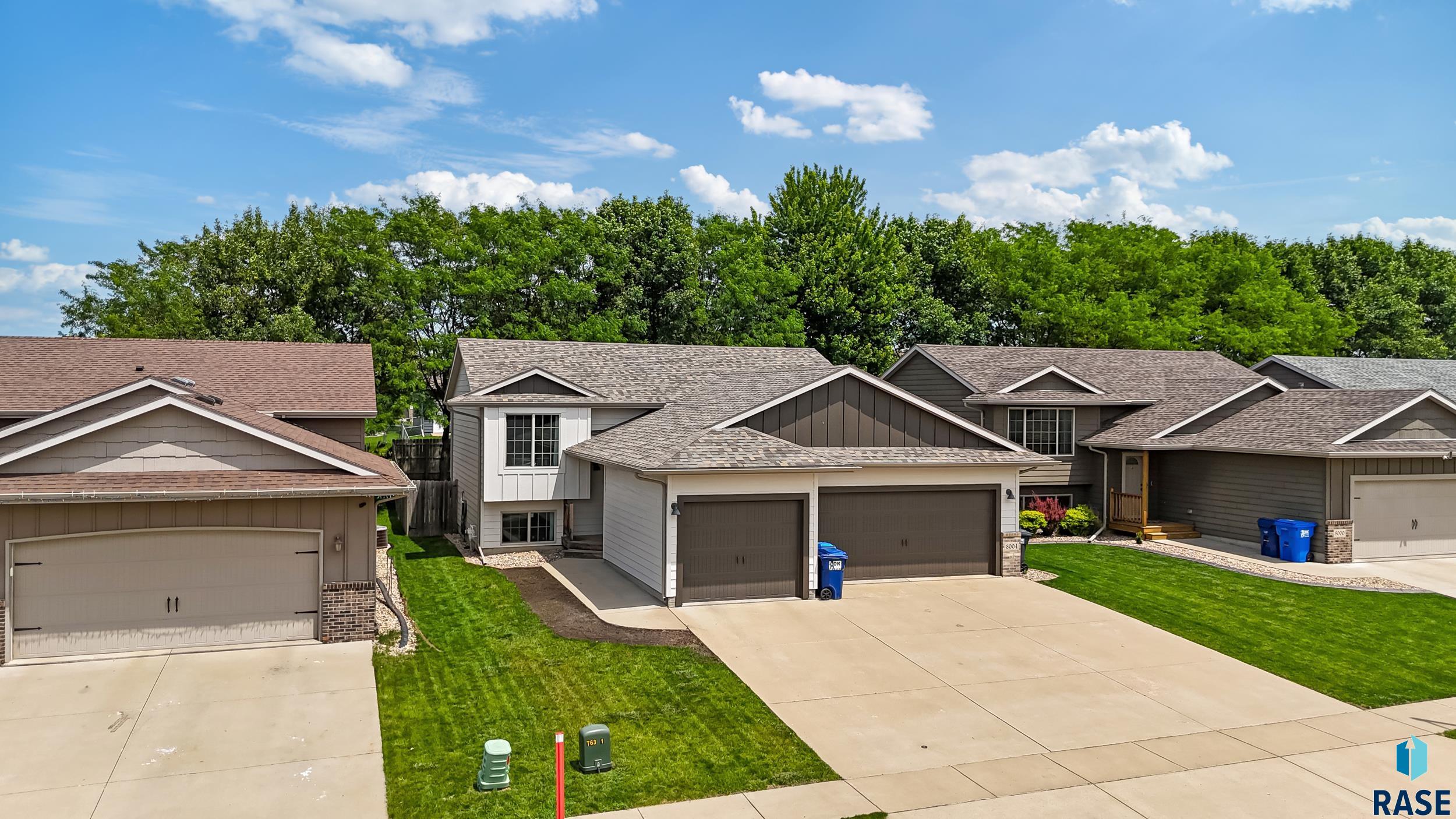 8004 W Vista Park St