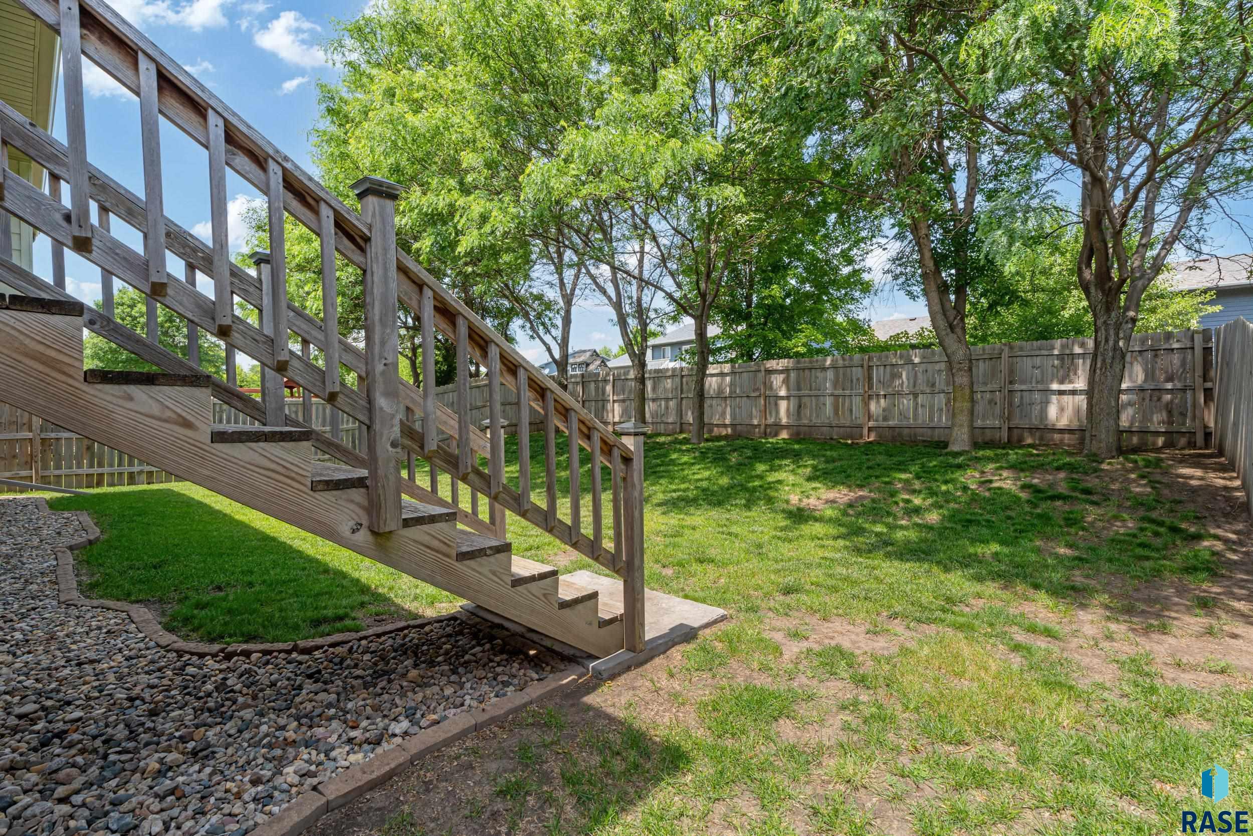 8004 W Vista Park St