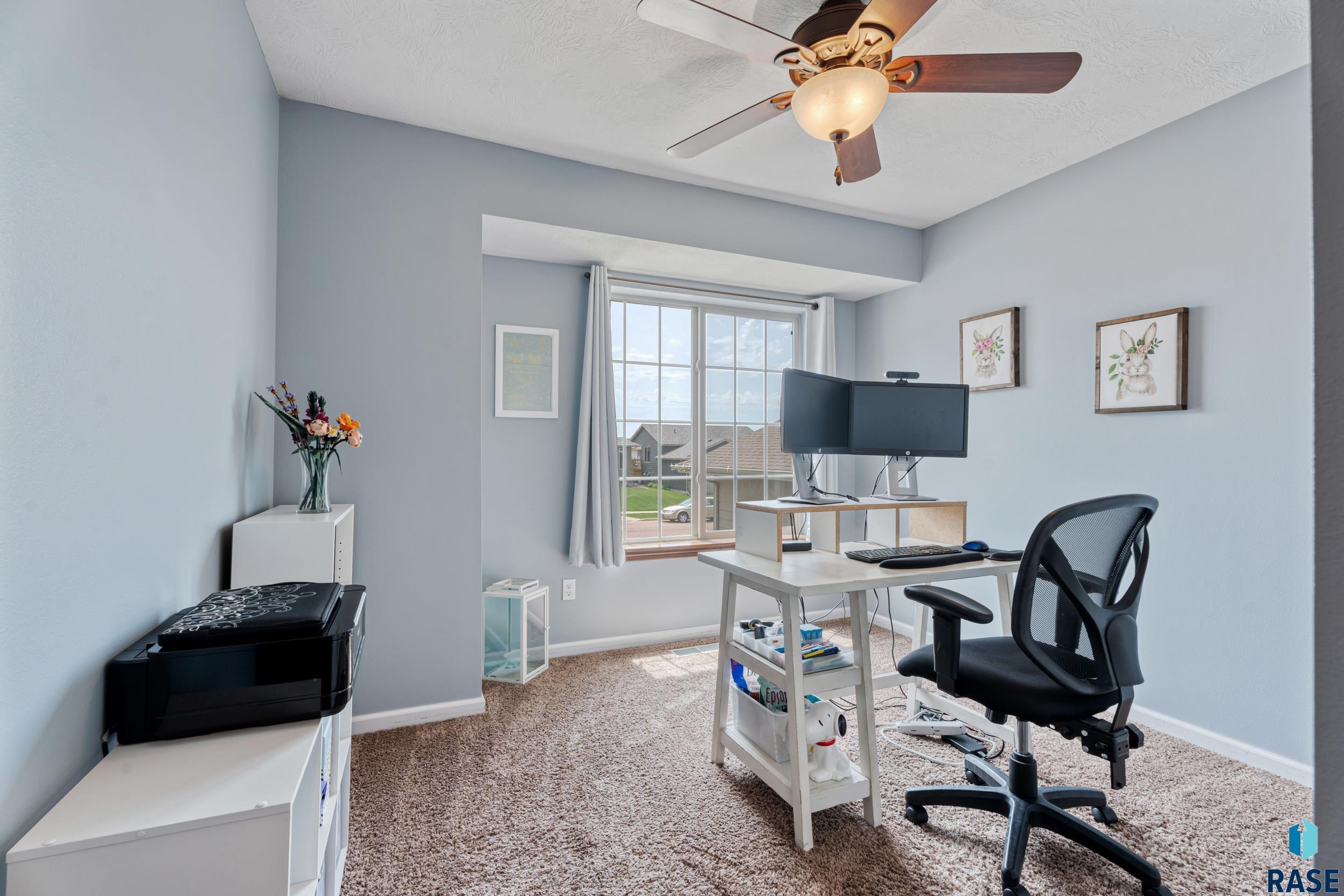 8004 W Vista Park St