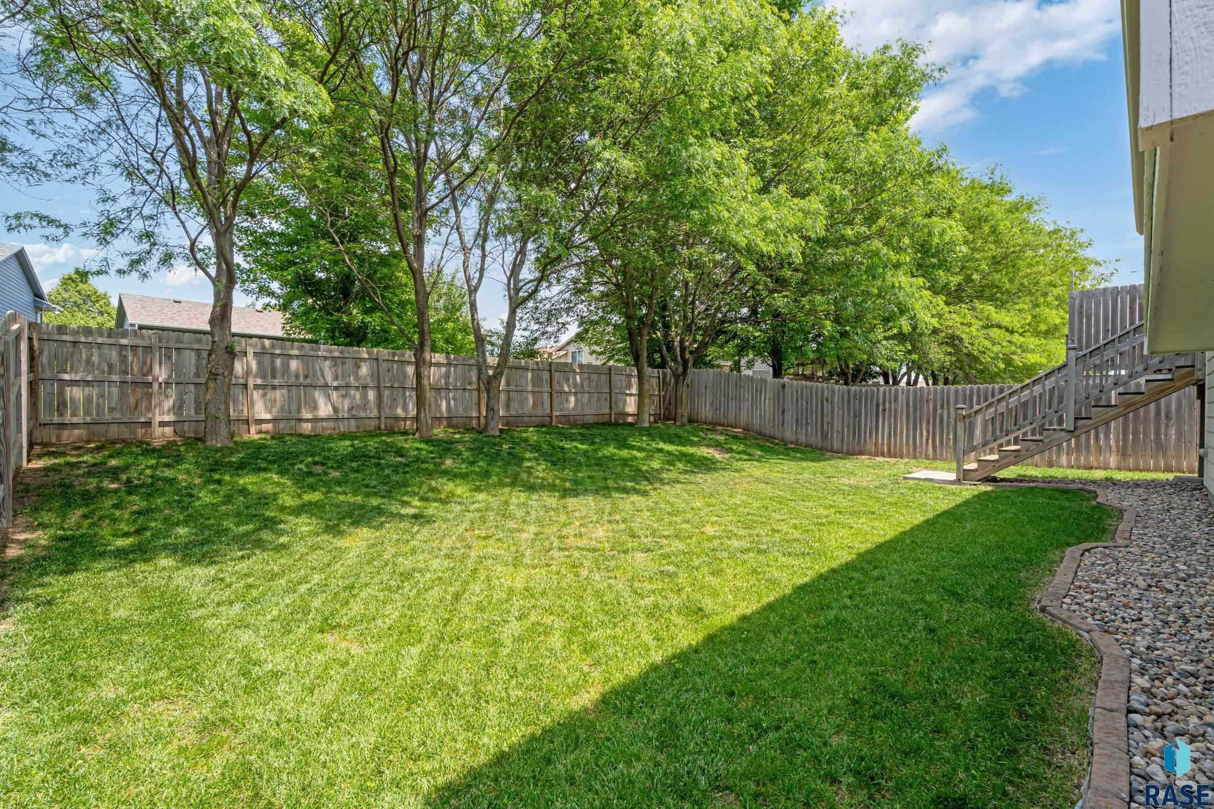 8004 W Vista Park St