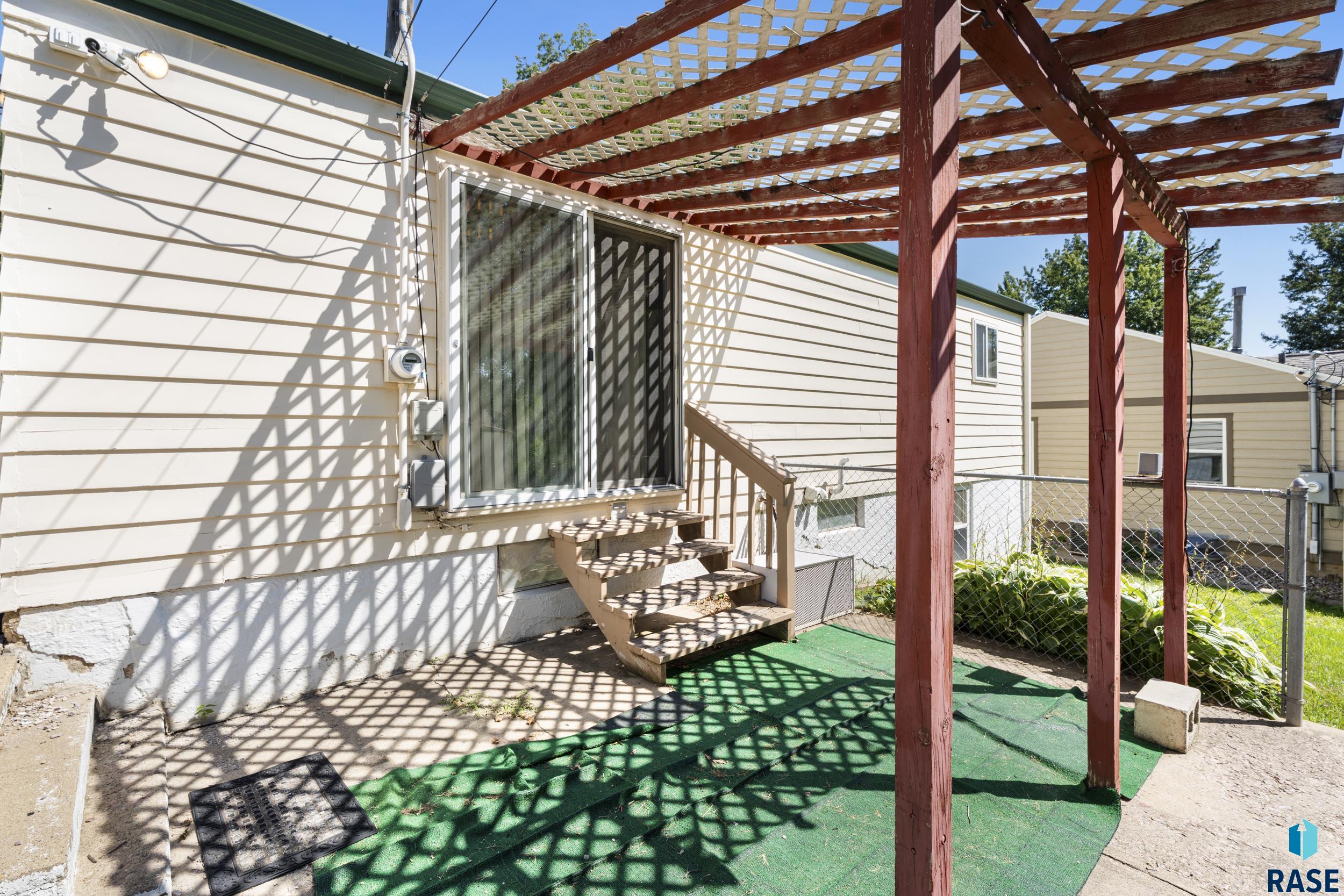 3117 E Claudette Dr